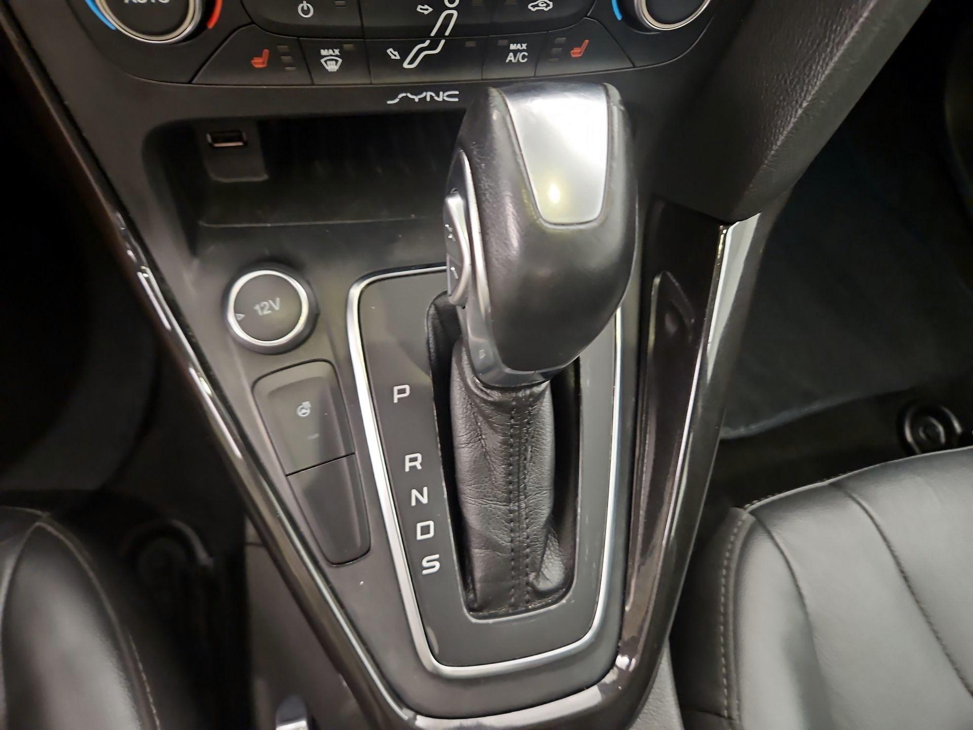 Thumbnail: 2017 Ford Focus - 18