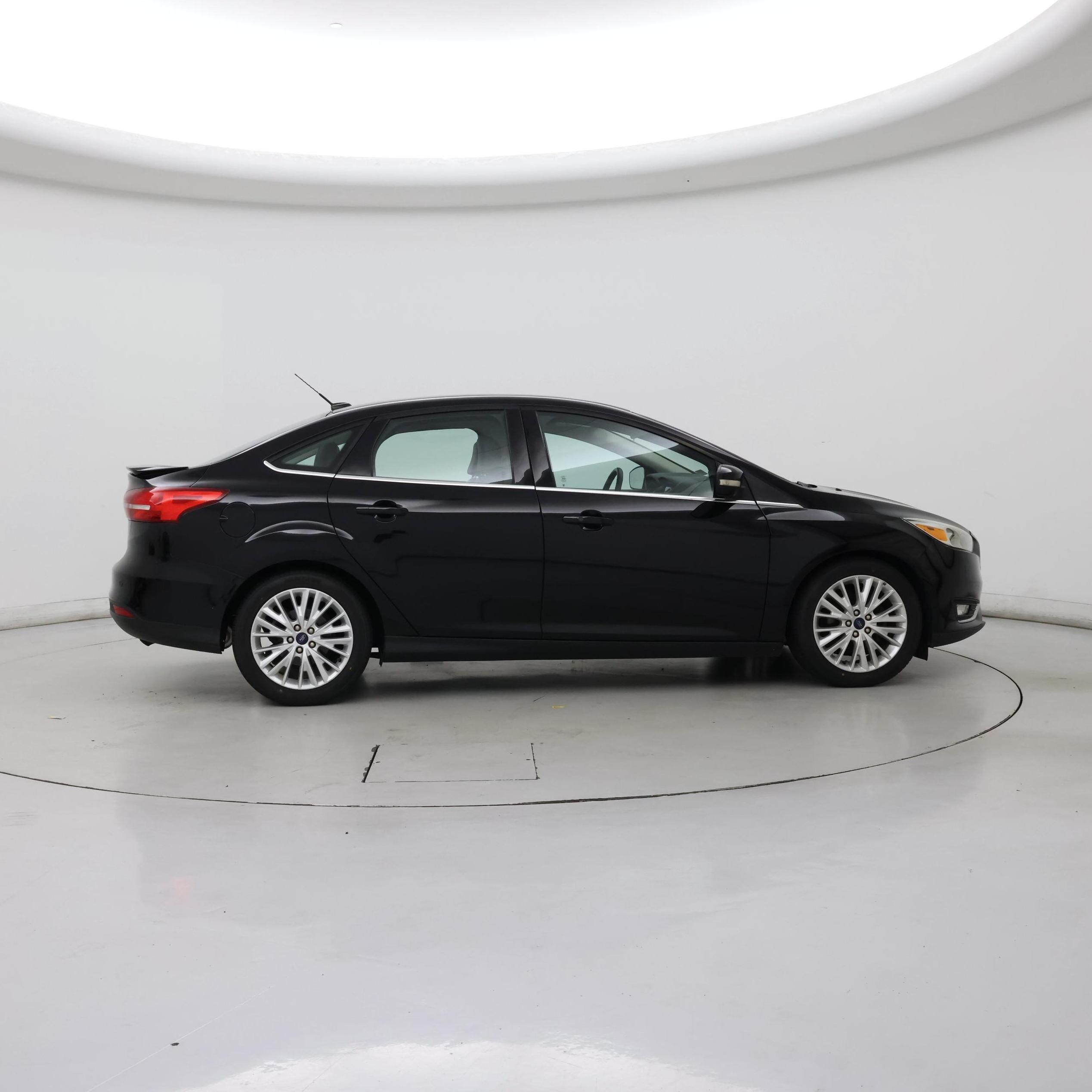 Thumbnail: 2017 Ford Focus - 7