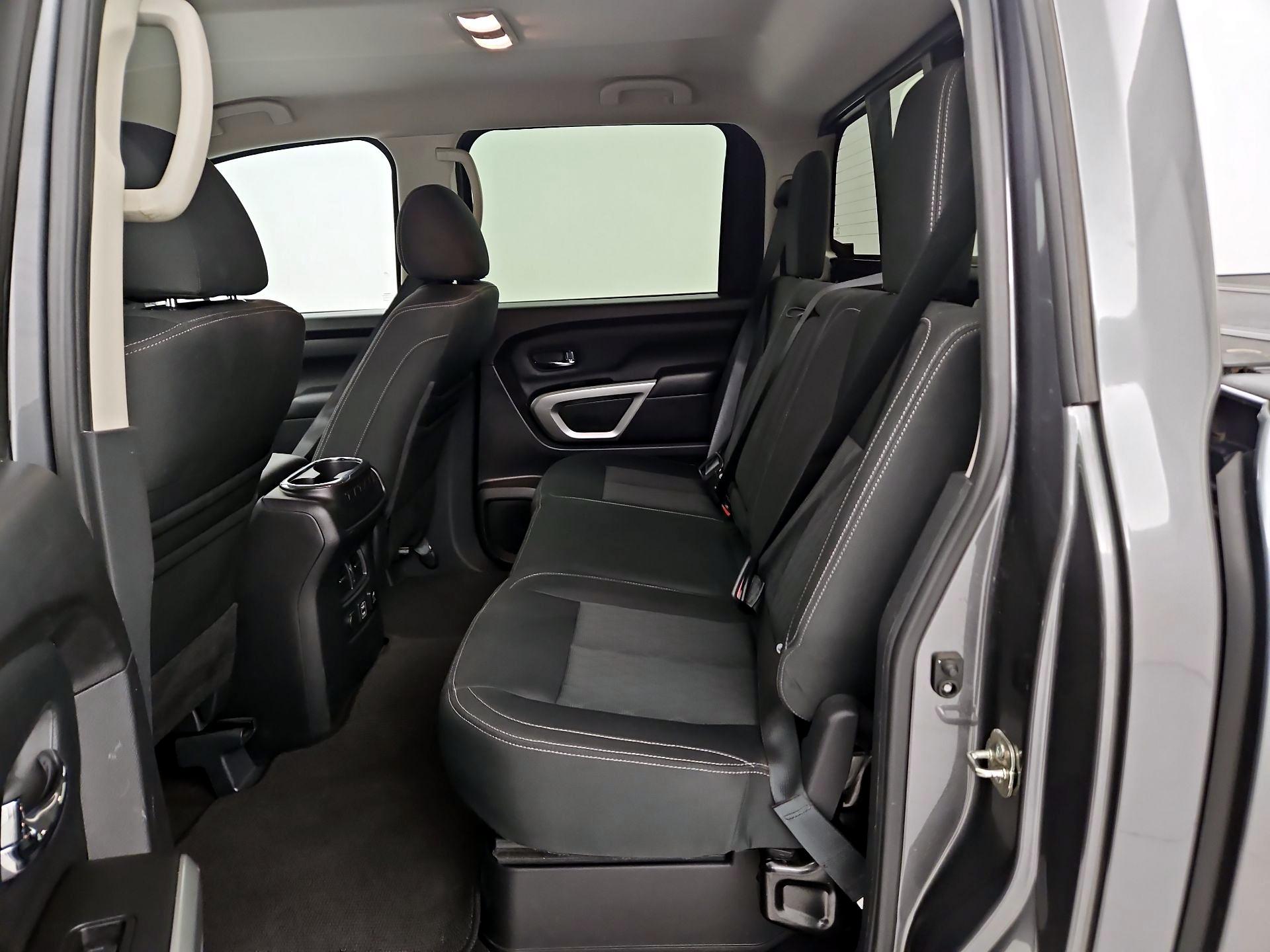Thumbnail: 2019 Nissan Titan - 19
