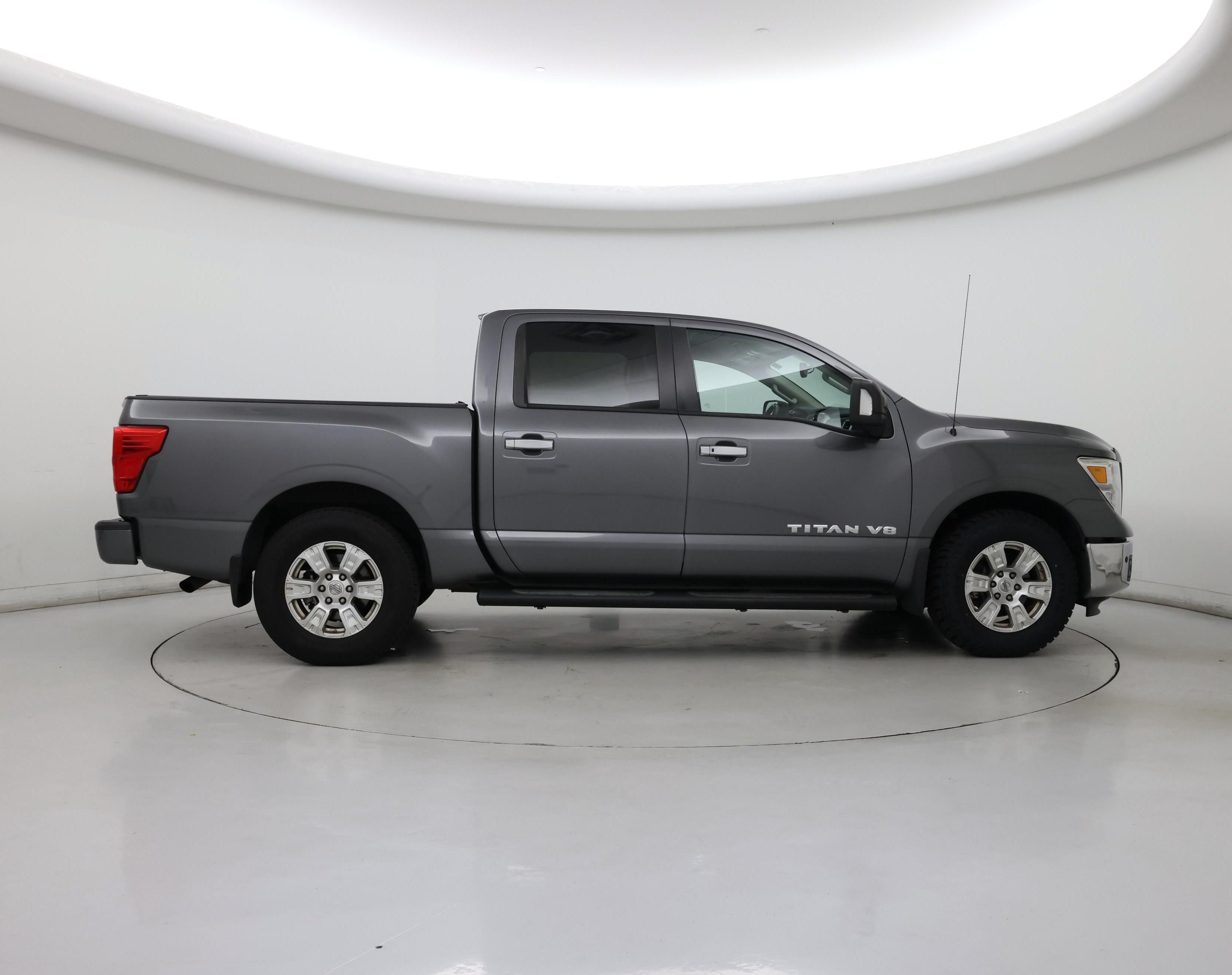 Thumbnail: 2019 Nissan Titan - 7