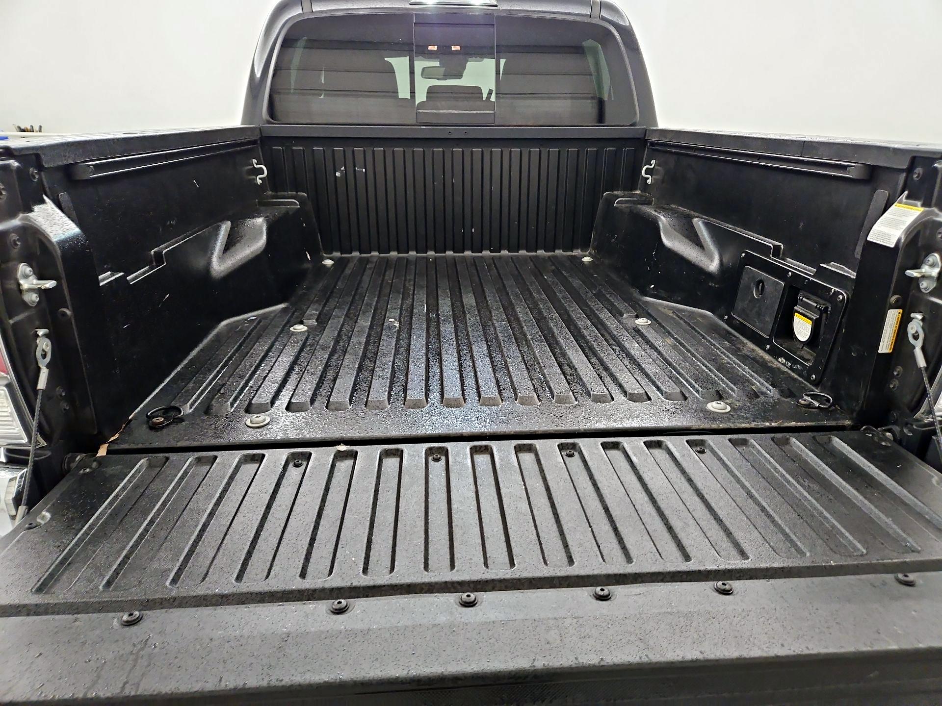 Thumbnail: 2022 Toyota Tacoma - 20