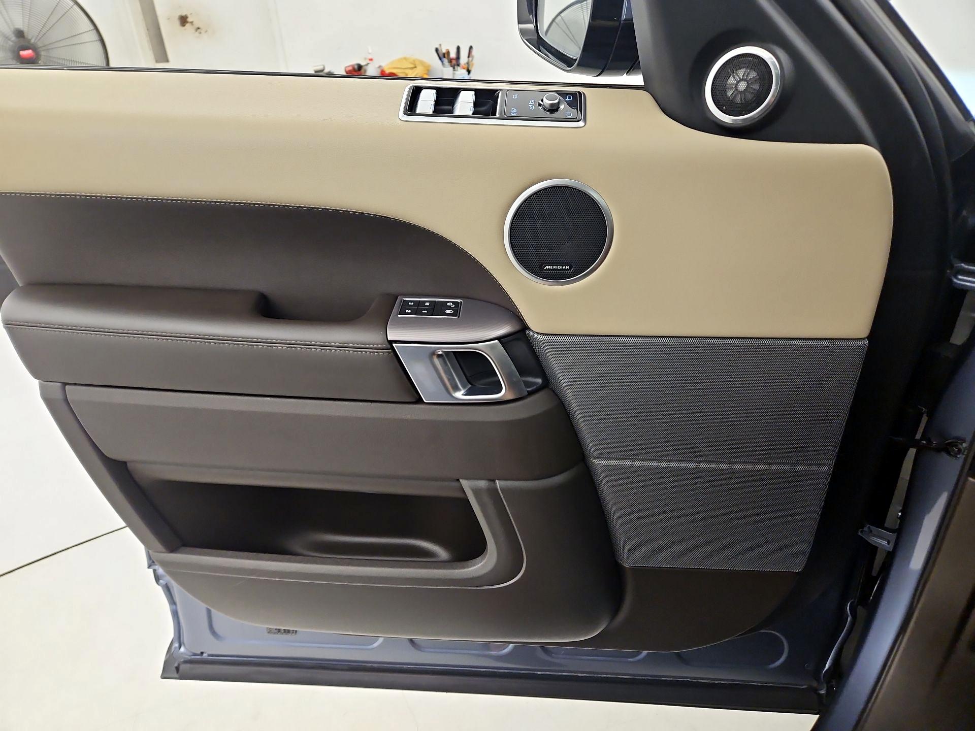 Thumbnail: 2020 Land Rover Range Rover Sport - 12