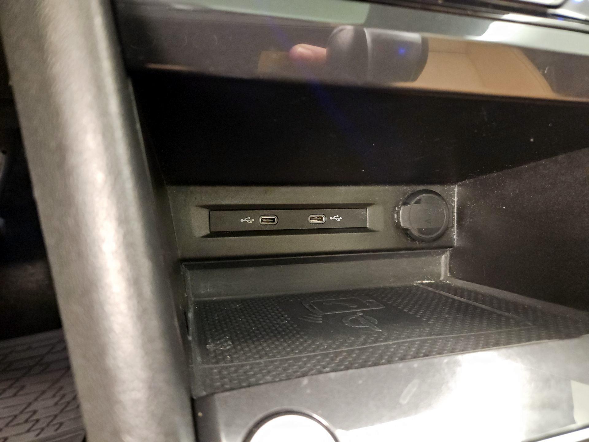 Thumbnail: 2022 Volkswagen Tiguan - 18