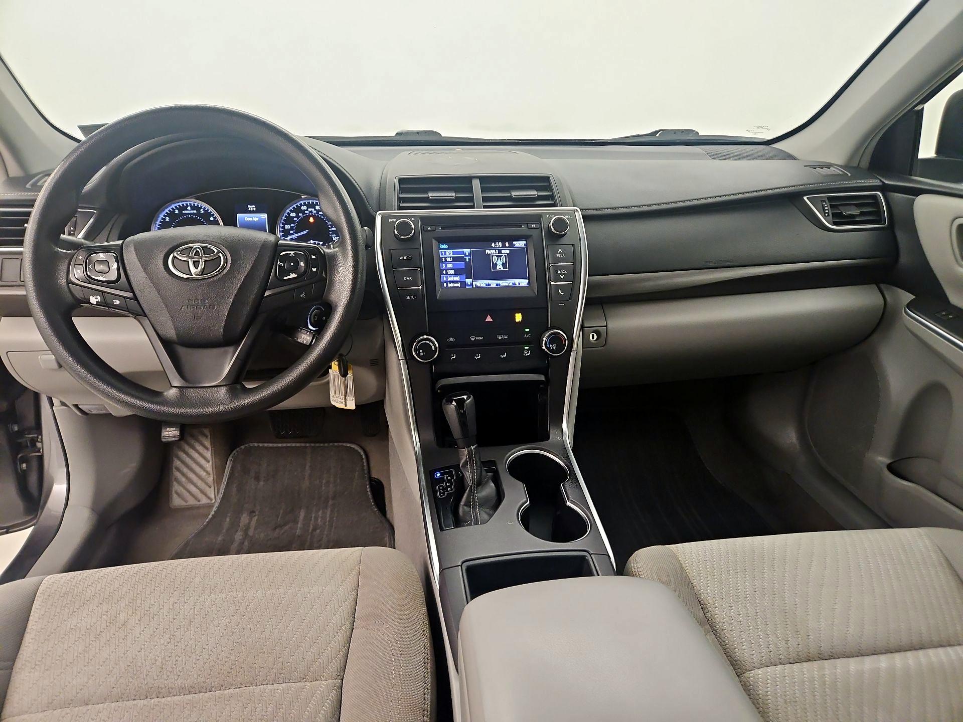 Thumbnail: 2017 Toyota Camry - 9