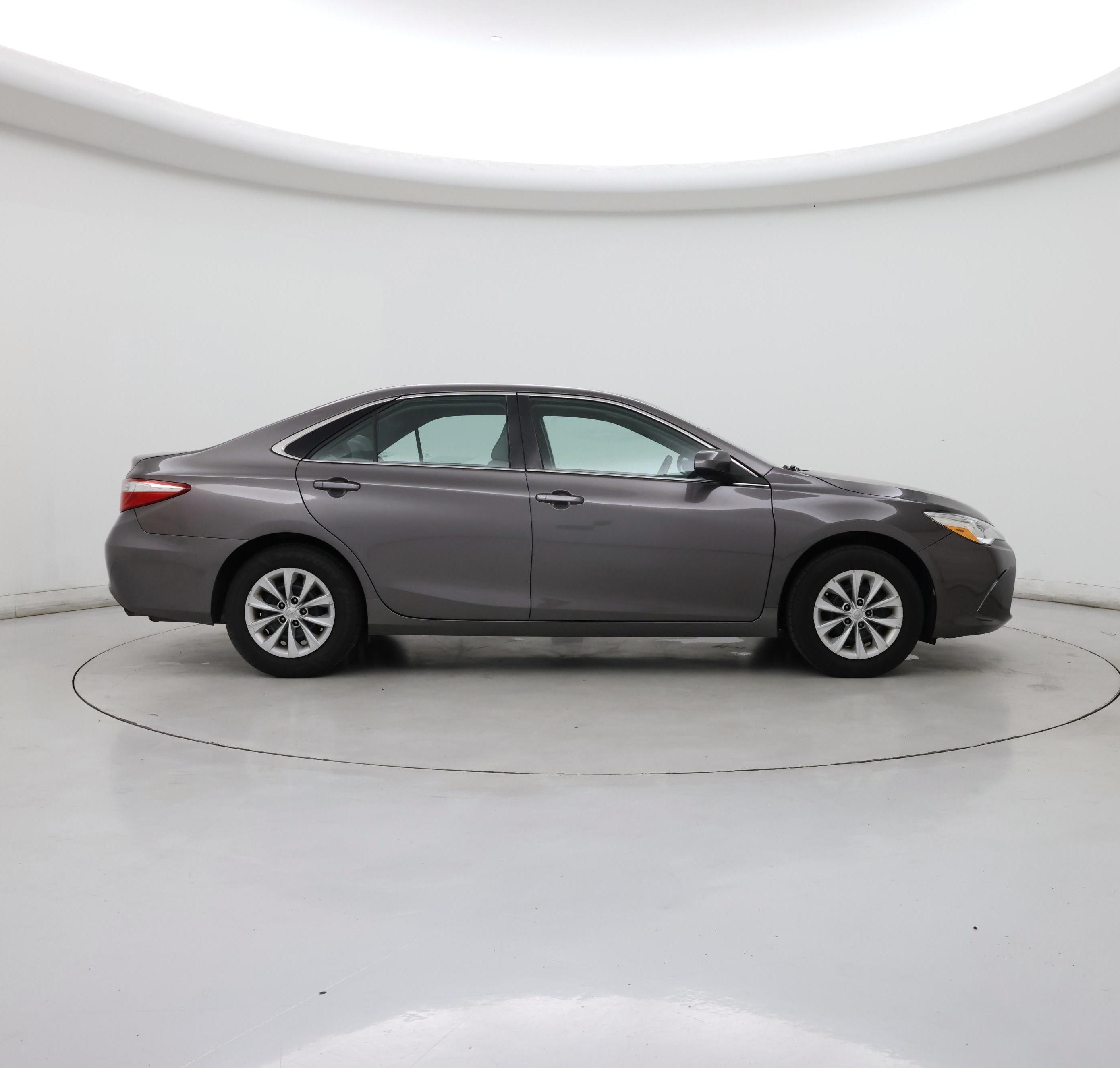Thumbnail: 2017 Toyota Camry - 7