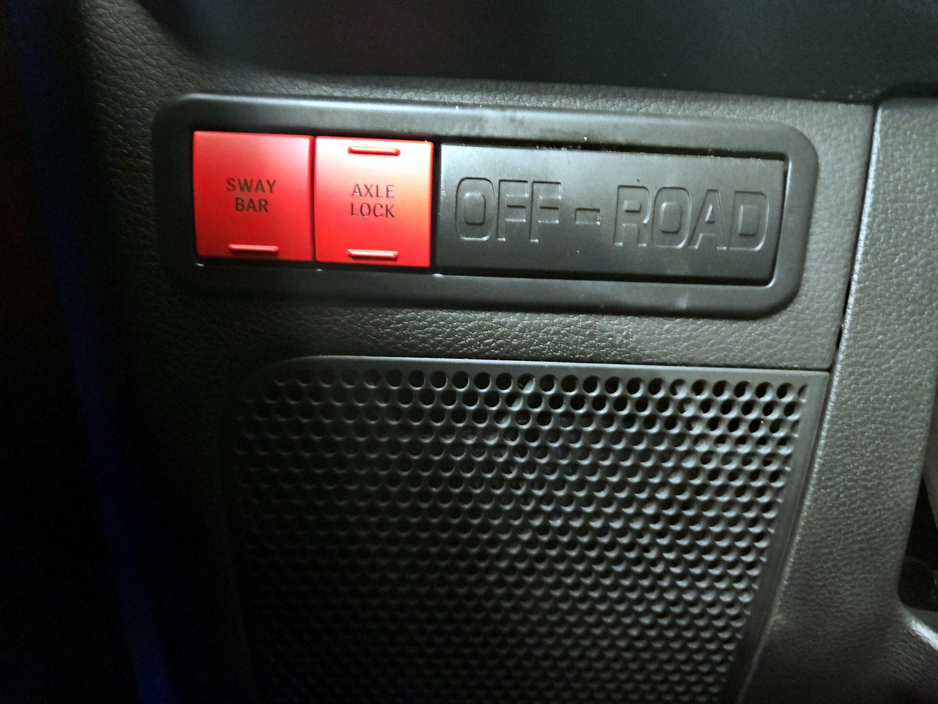 Thumbnail: 2015 Jeep Wrangler - 13