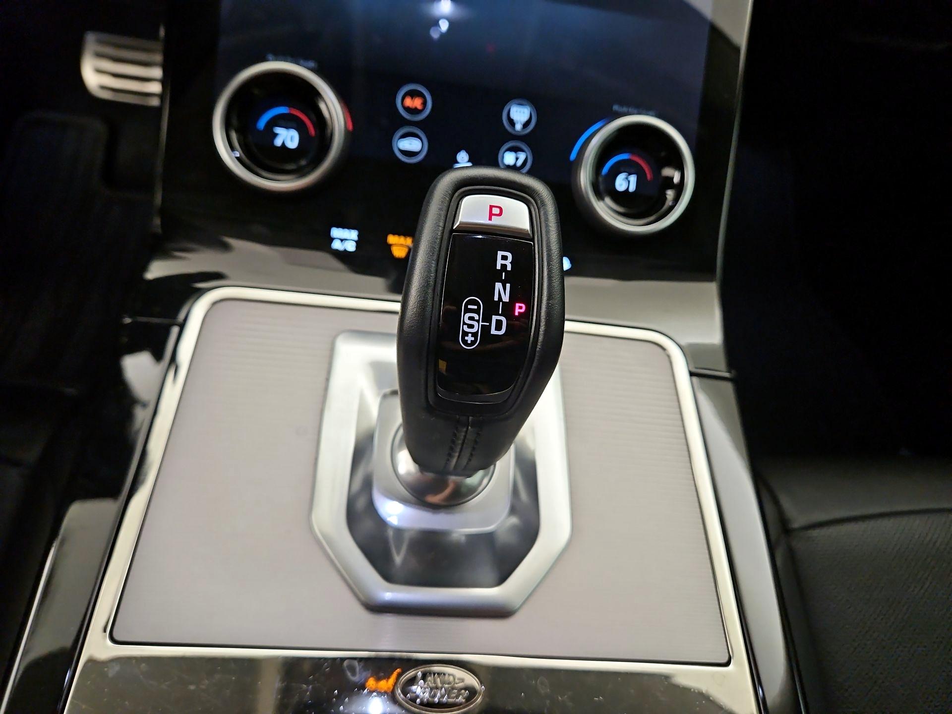 Thumbnail: 2020 Land Rover Range Rover Evoque - 18