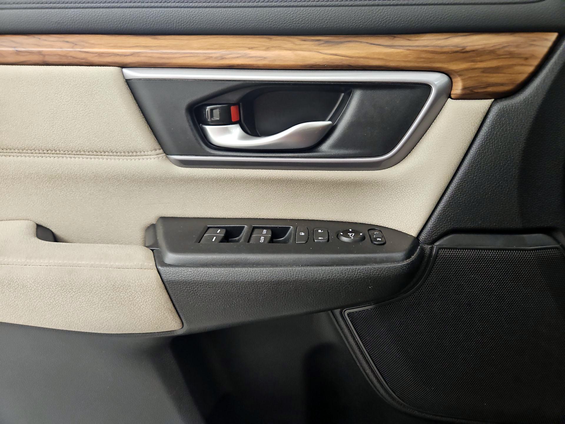 Thumbnail: 2017 Honda CR-V - 12