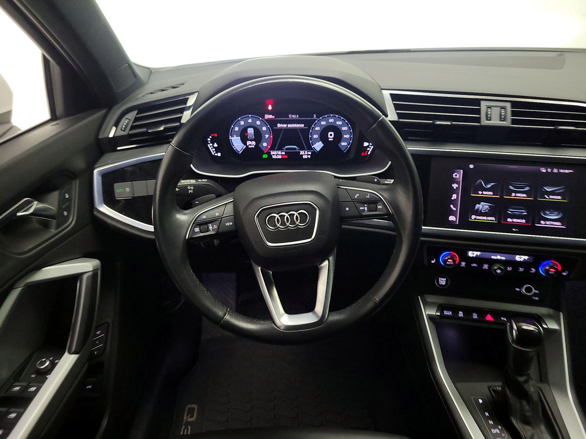 Thumbnail: 2022 Audi Q3 - 10