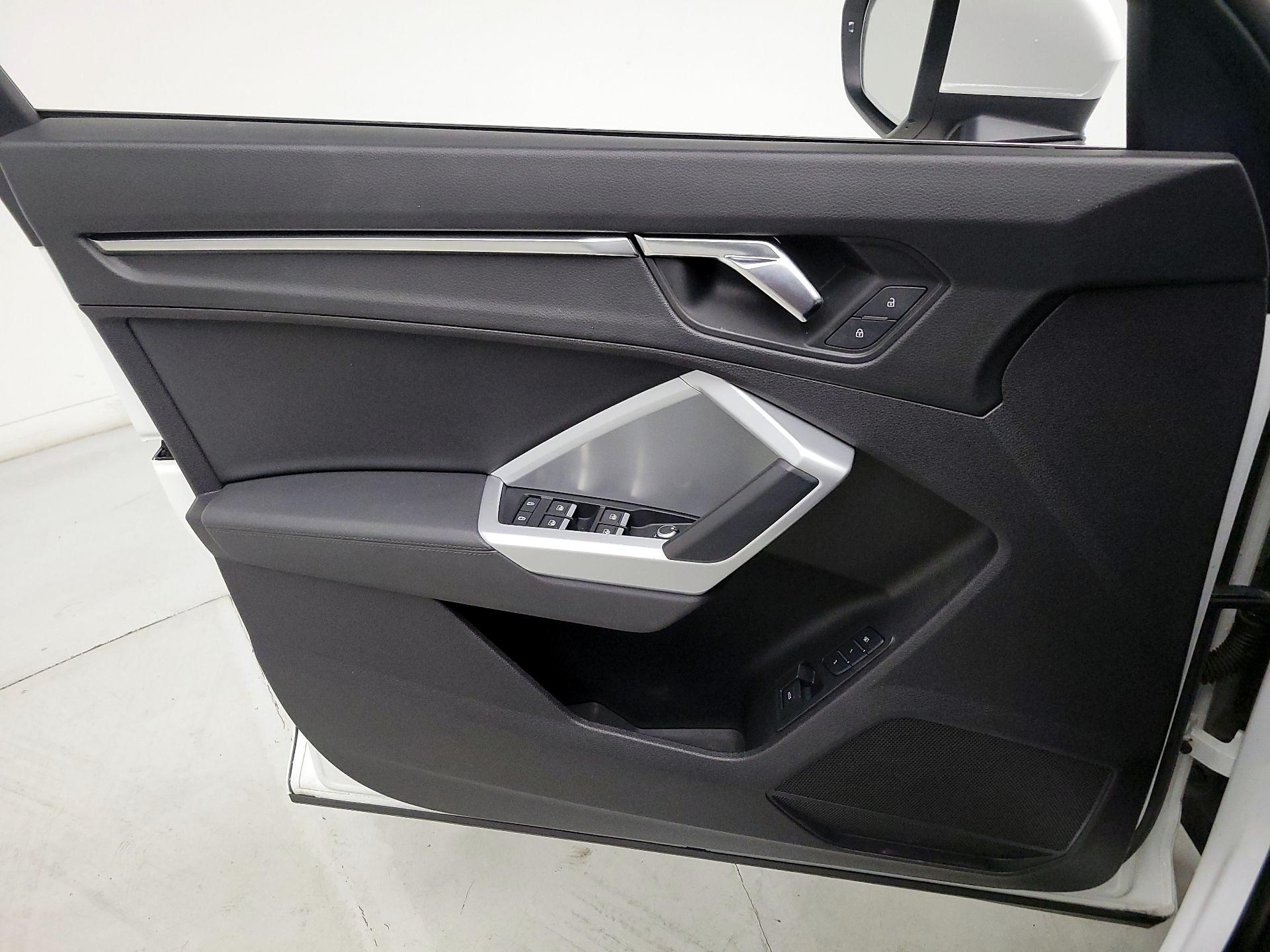 Thumbnail: 2022 Audi Q3 - 12