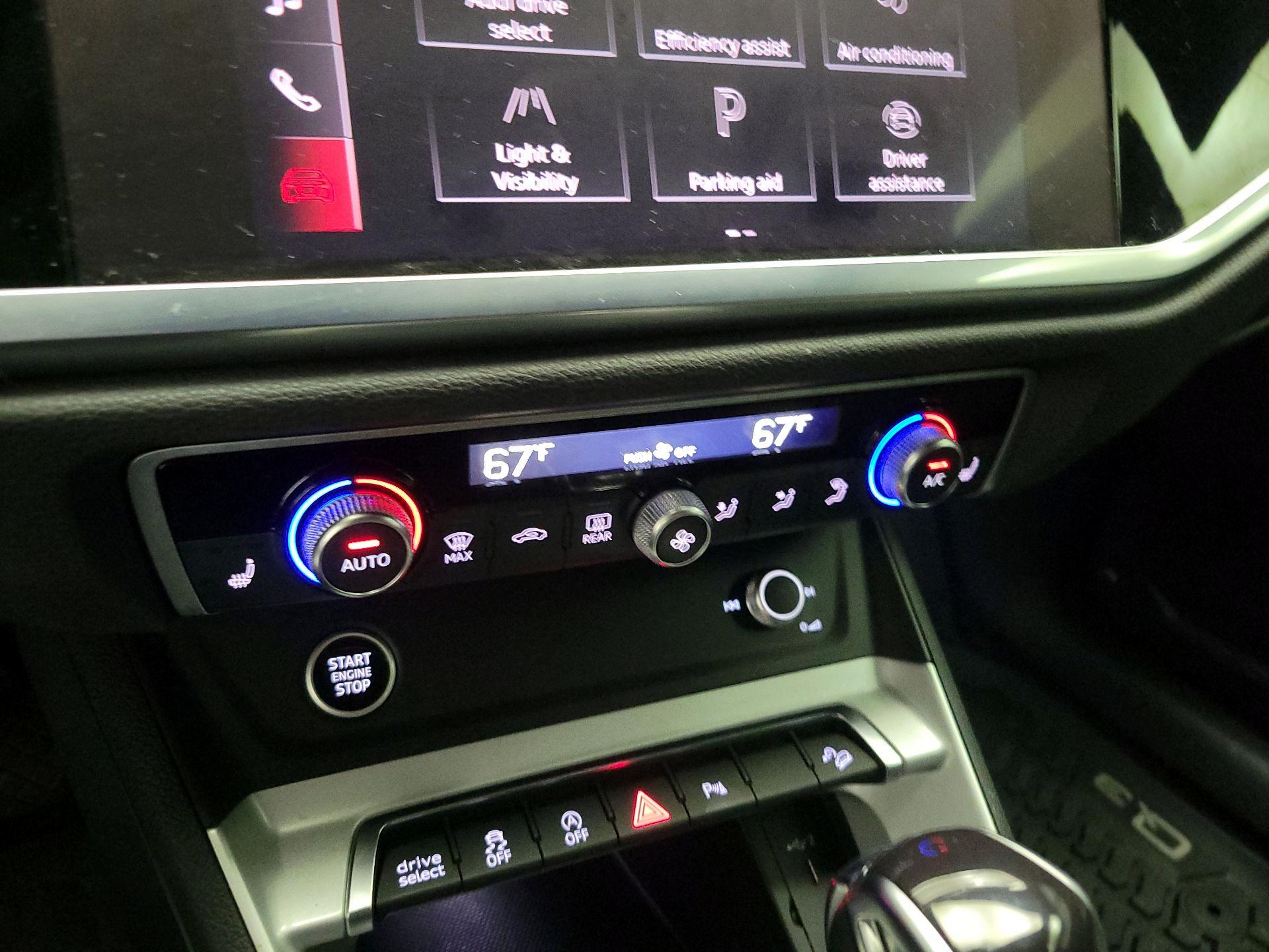 Thumbnail: 2022 Audi Q3 - 16