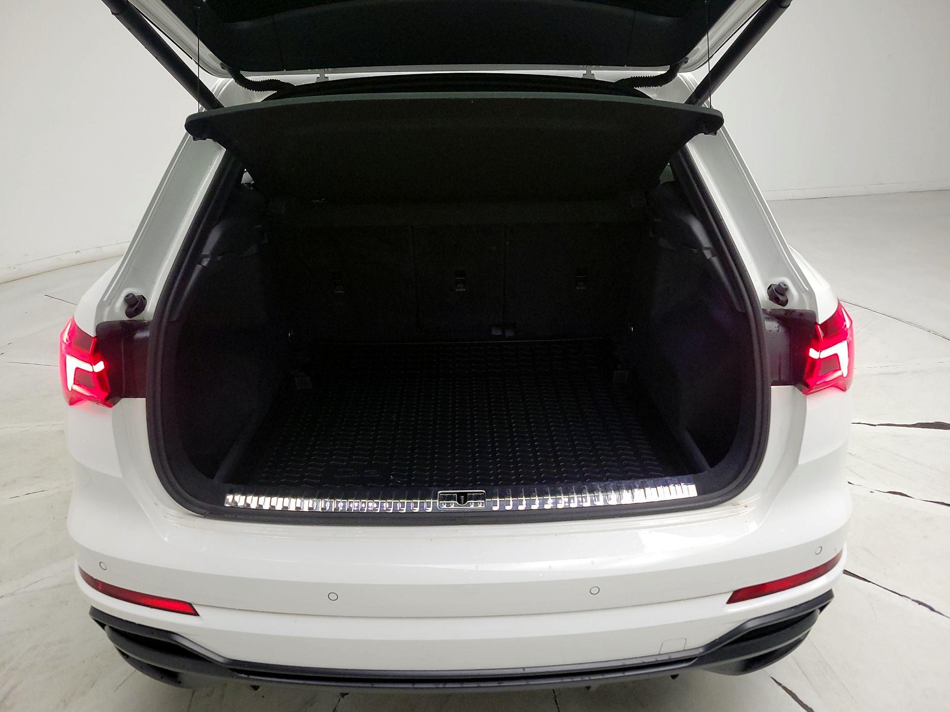Thumbnail: 2022 Audi Q3 - 20