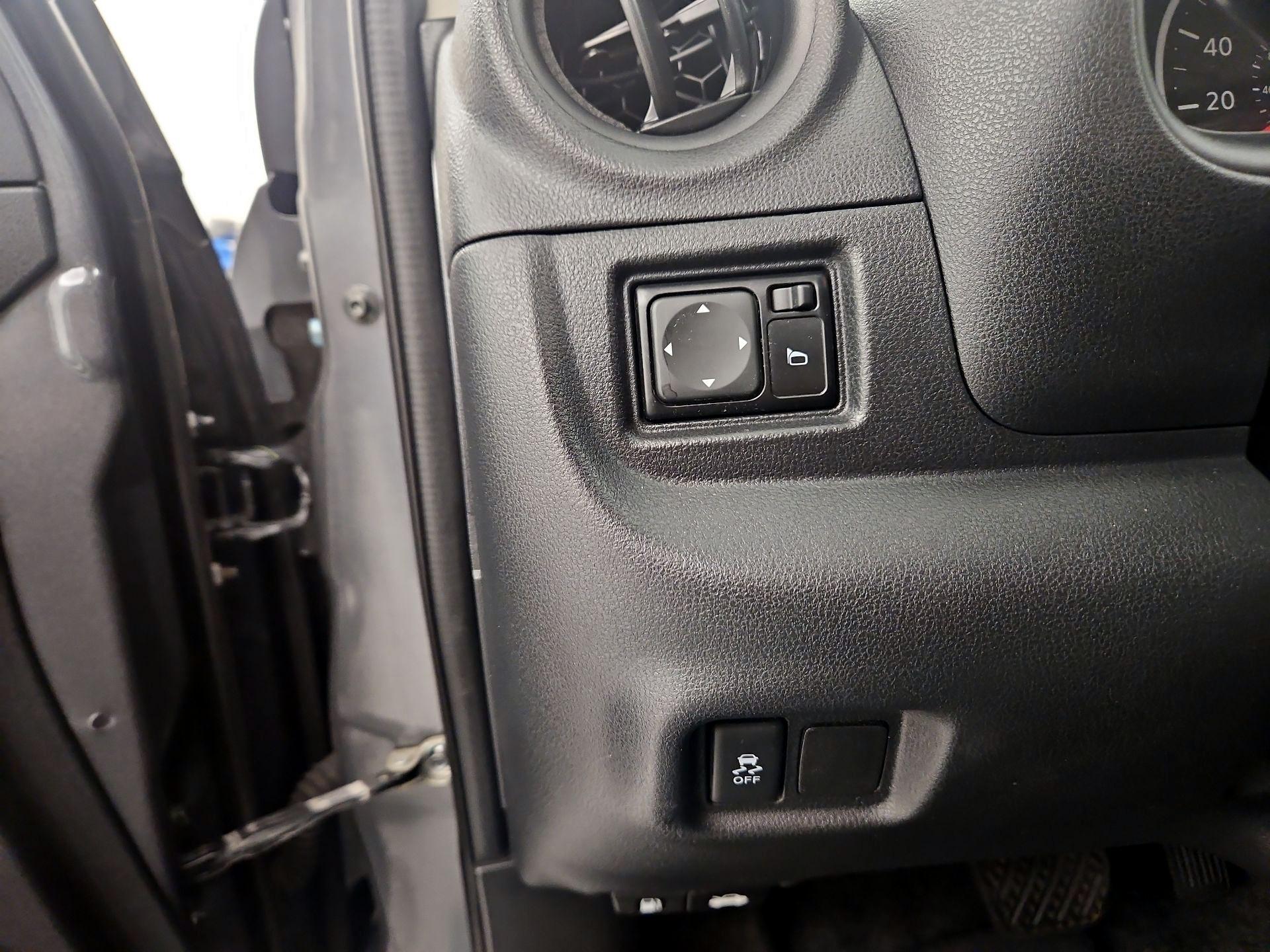 Thumbnail: 2018 Nissan Versa - 13