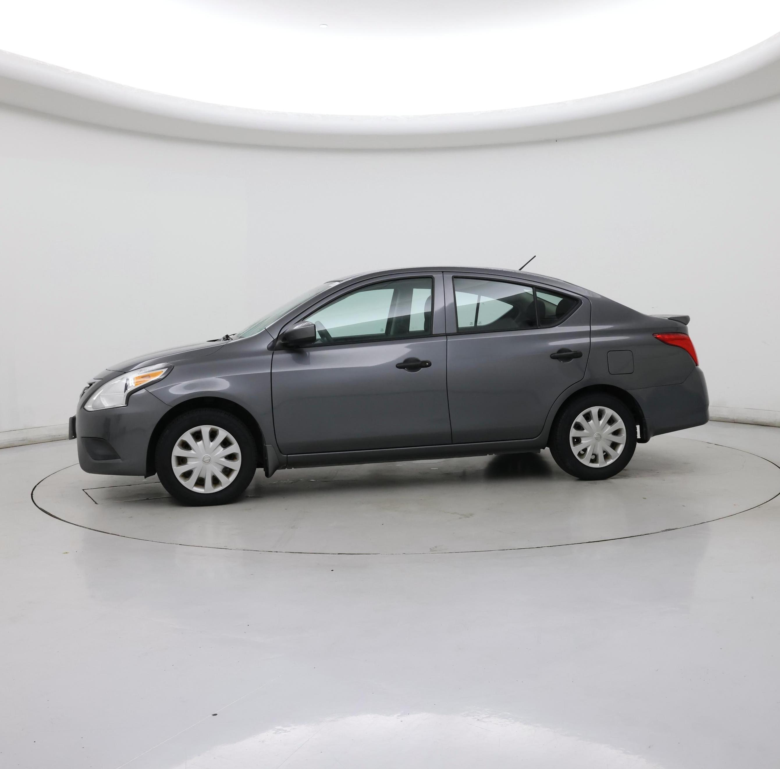 Thumbnail: 2018 Nissan Versa - 3
