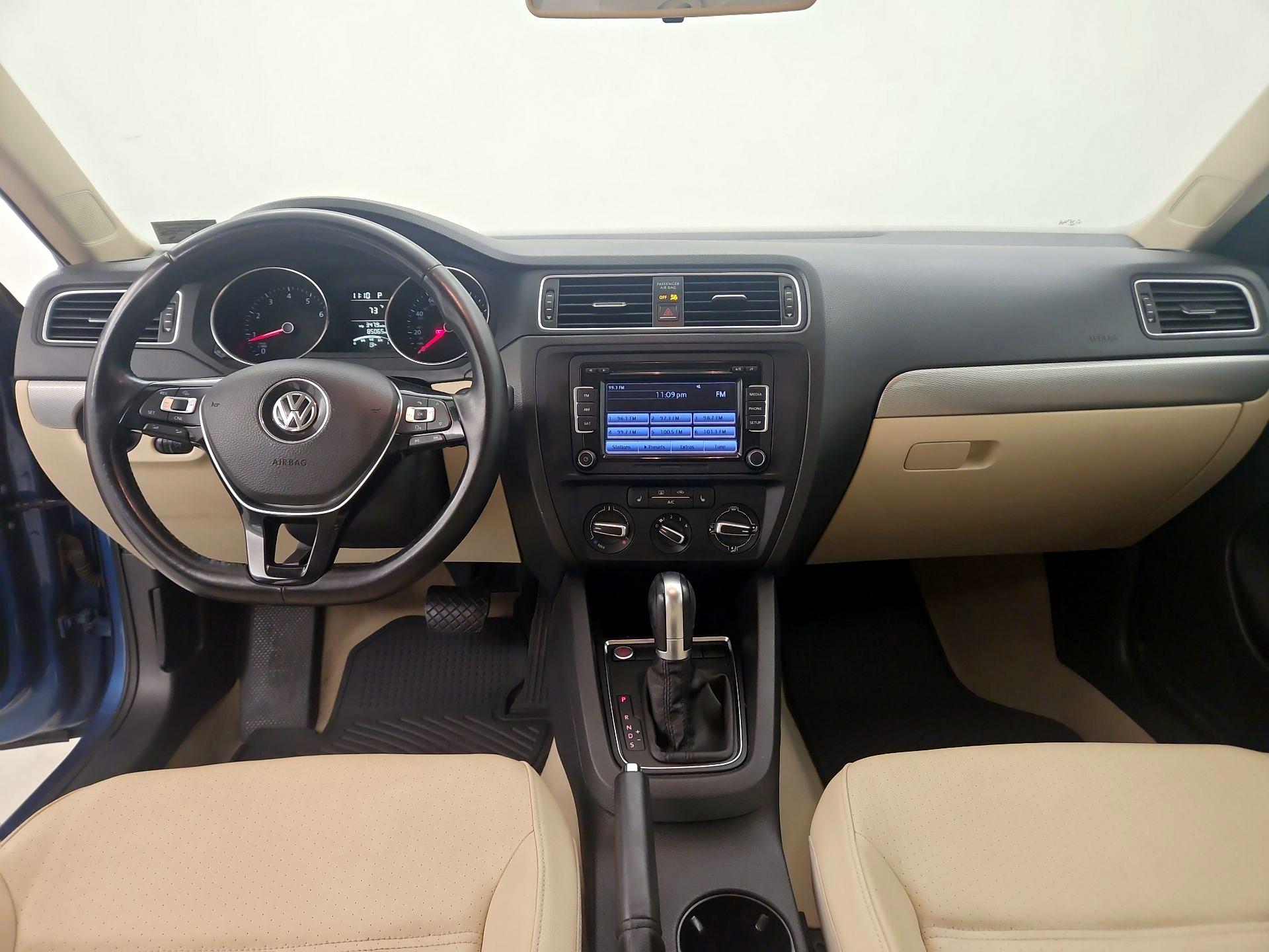 Thumbnail: 2015 Volkswagen Jetta - 9