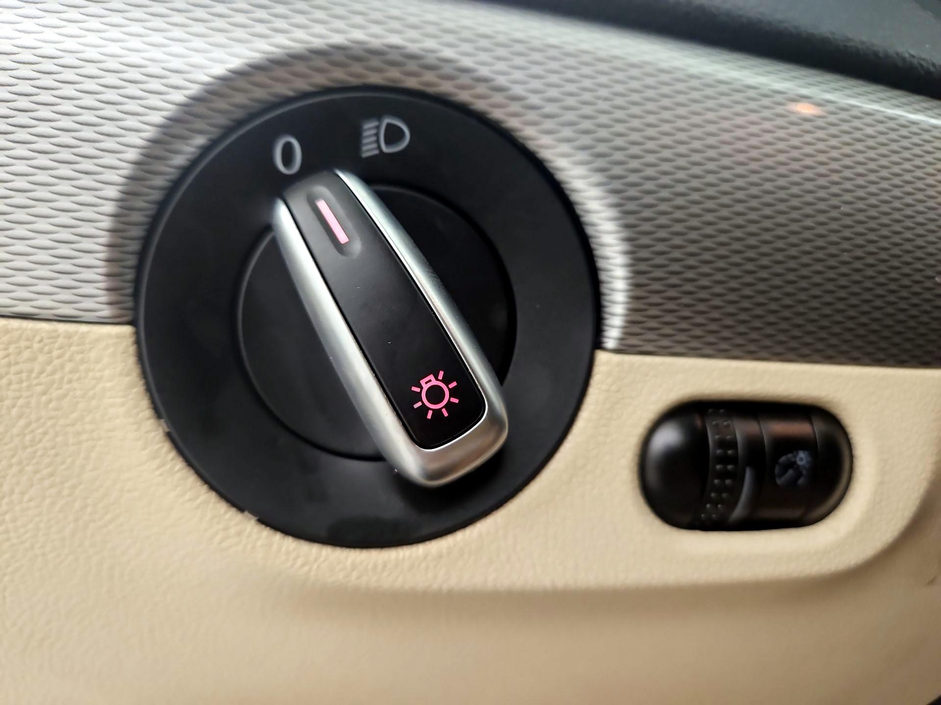 Thumbnail: 2015 Volkswagen Jetta - 13