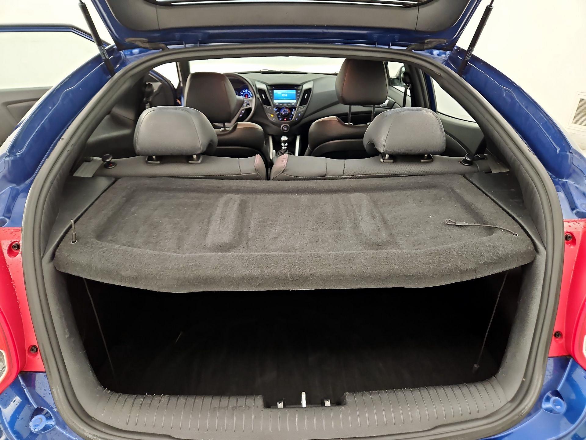 Thumbnail: 2016 Hyundai Veloster - 20