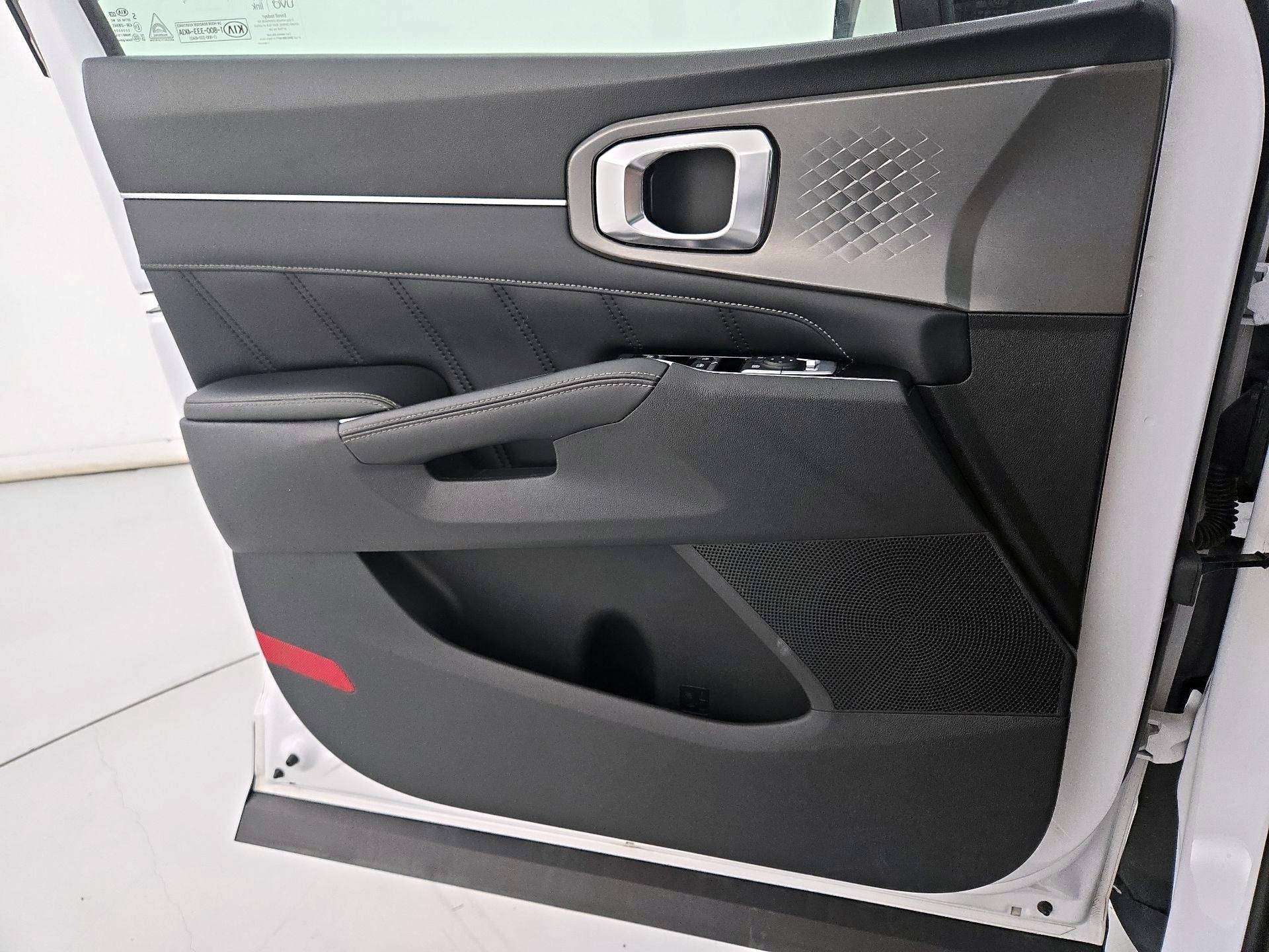 Thumbnail: 2021 Kia Sorento - 12