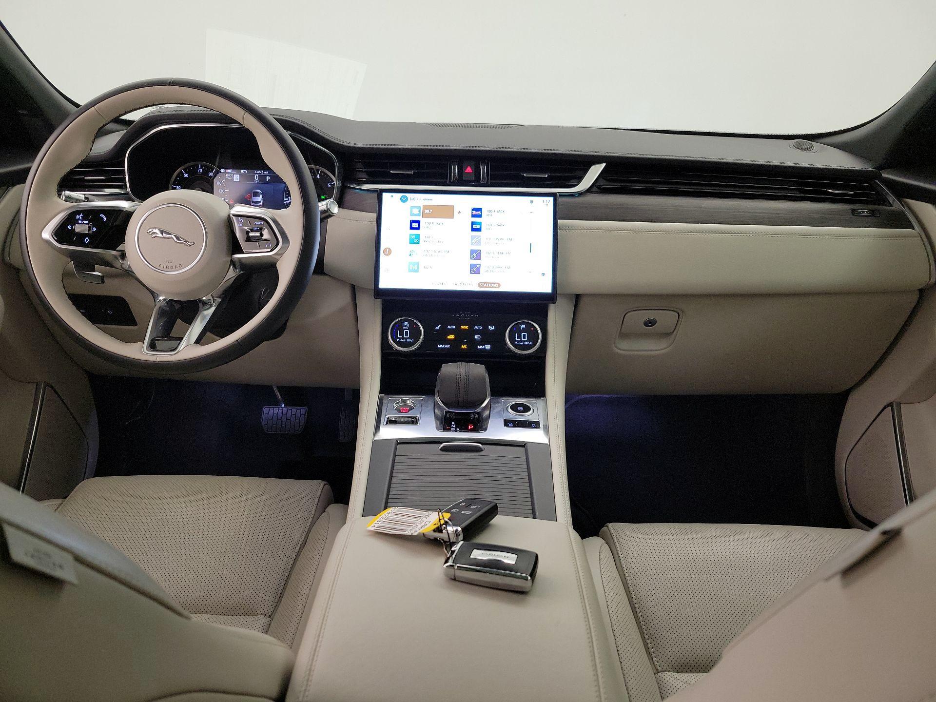 Thumbnail: 2022 Jaguar F-Pace - 9