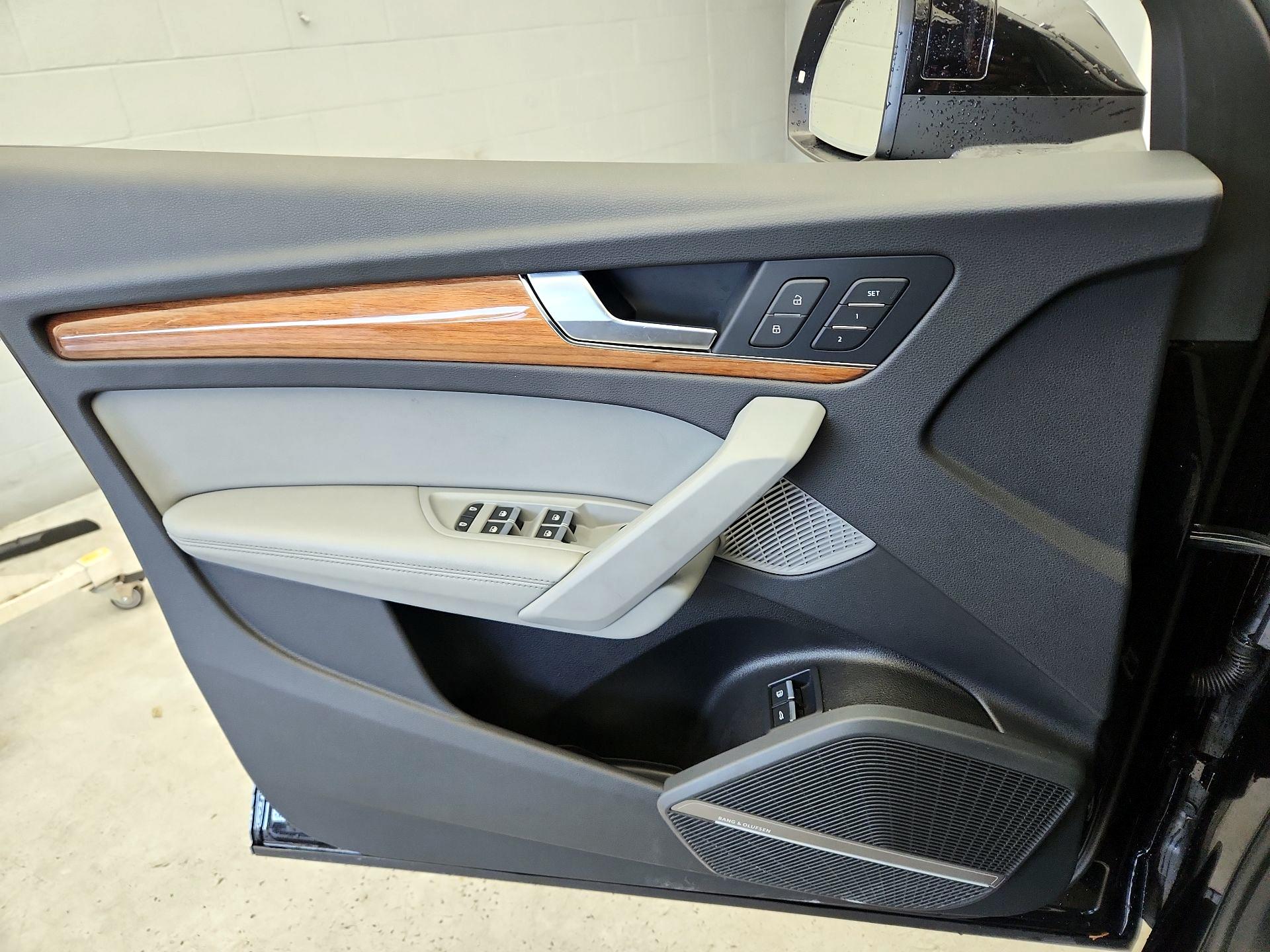 Thumbnail: 2022 Audi Q5 - 12