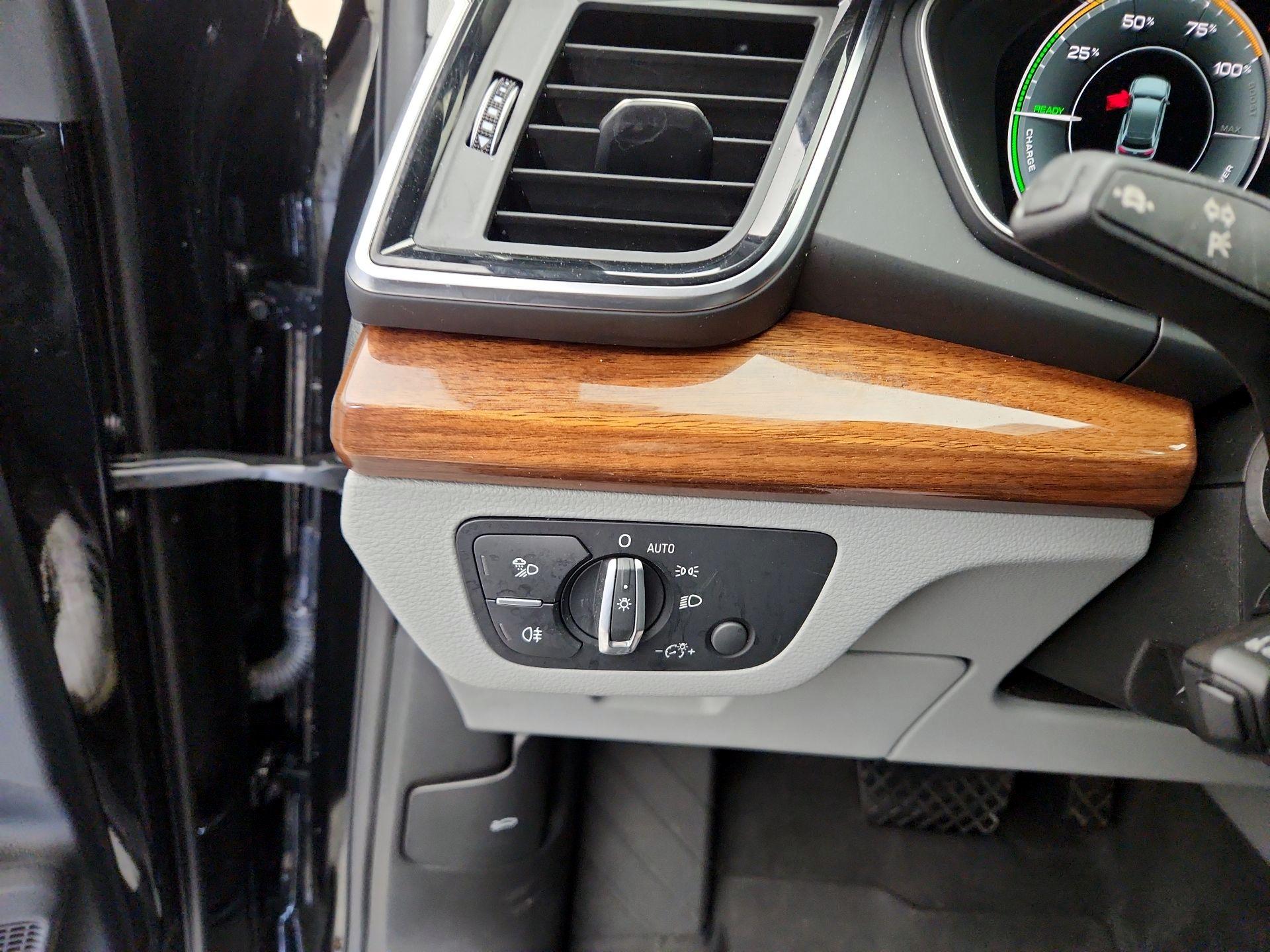 Thumbnail: 2022 Audi Q5 - 13