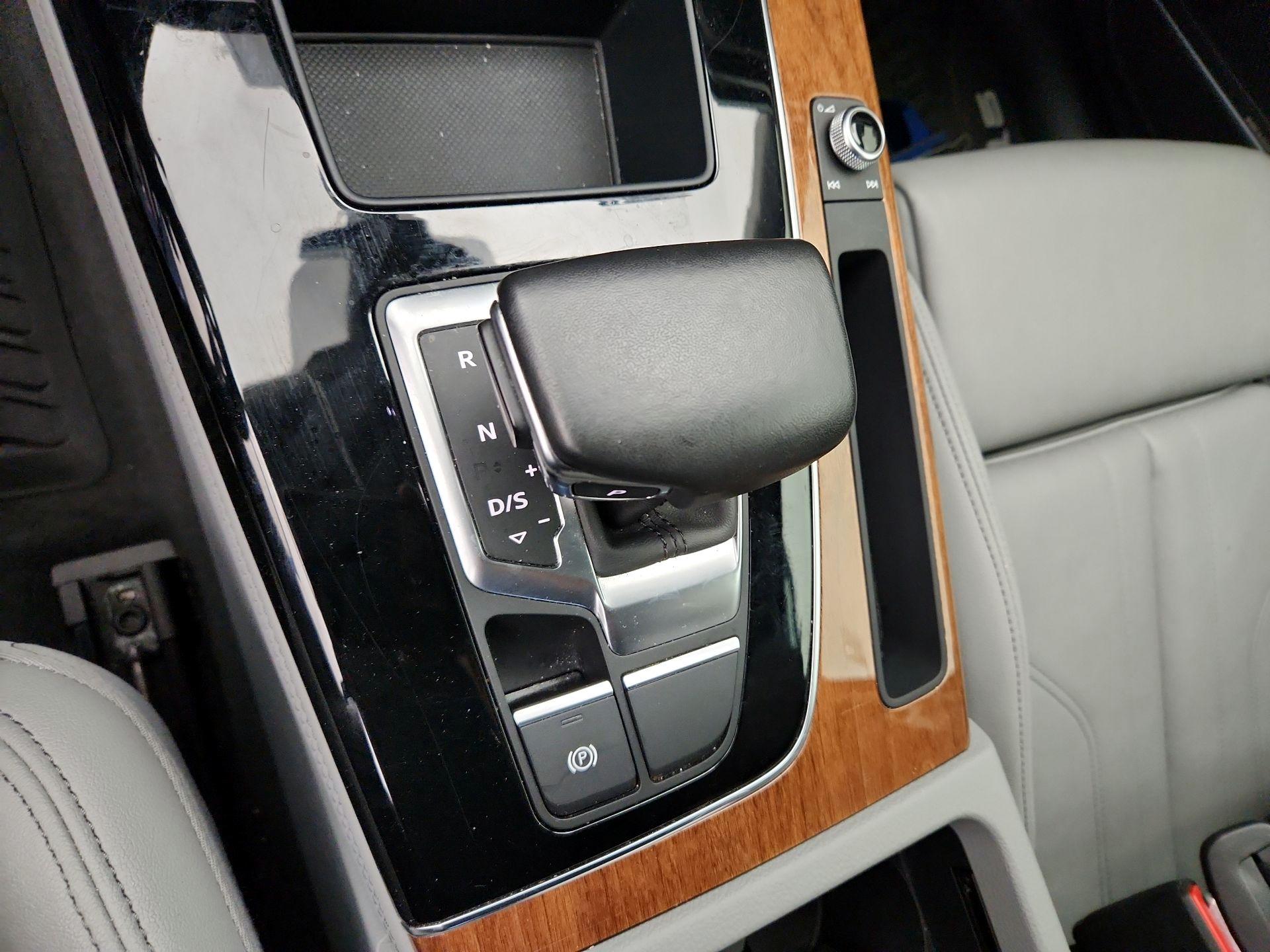 Thumbnail: 2022 Audi Q5 - 18