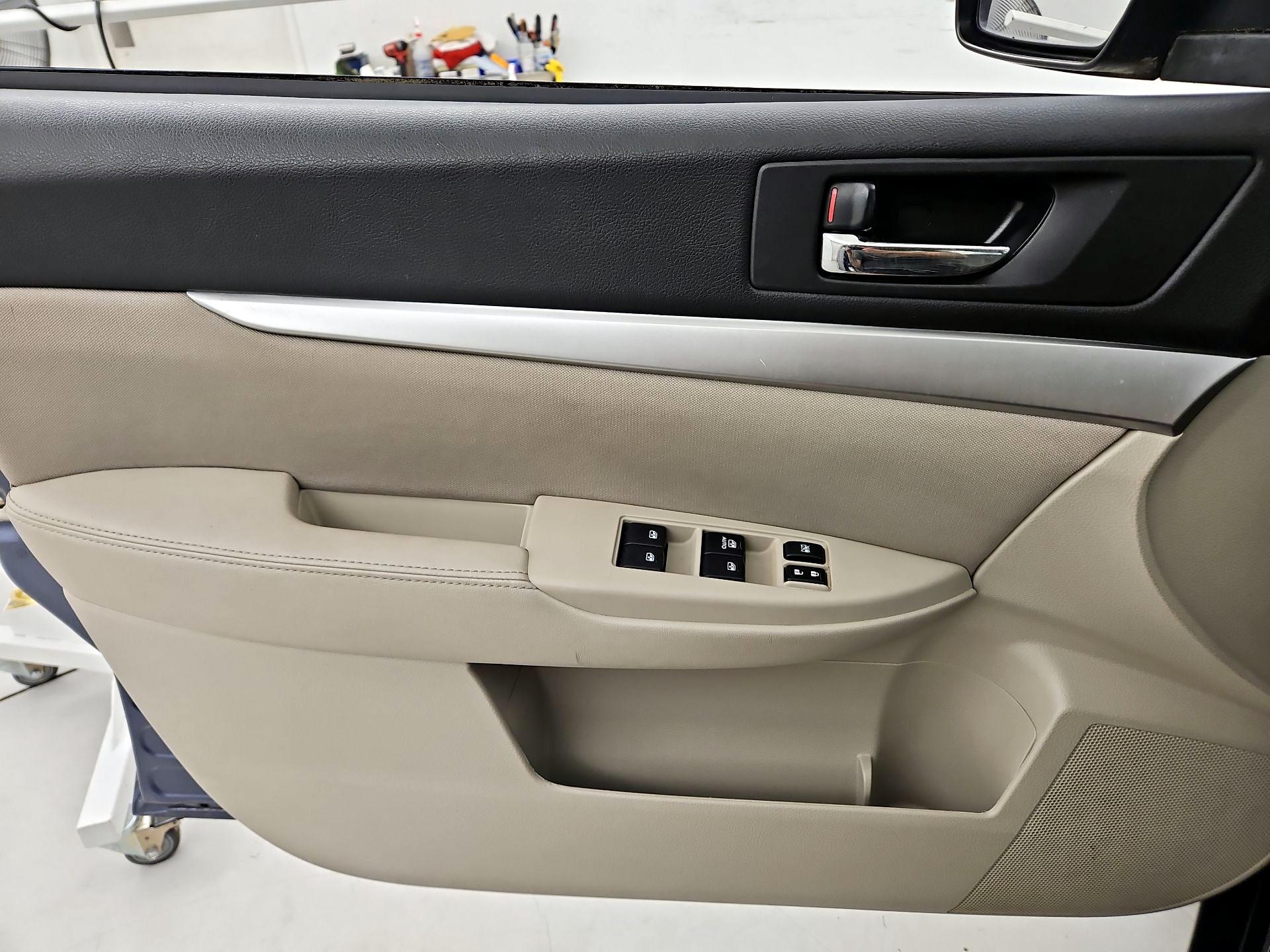 Thumbnail: 2014 Subaru Outback - 12