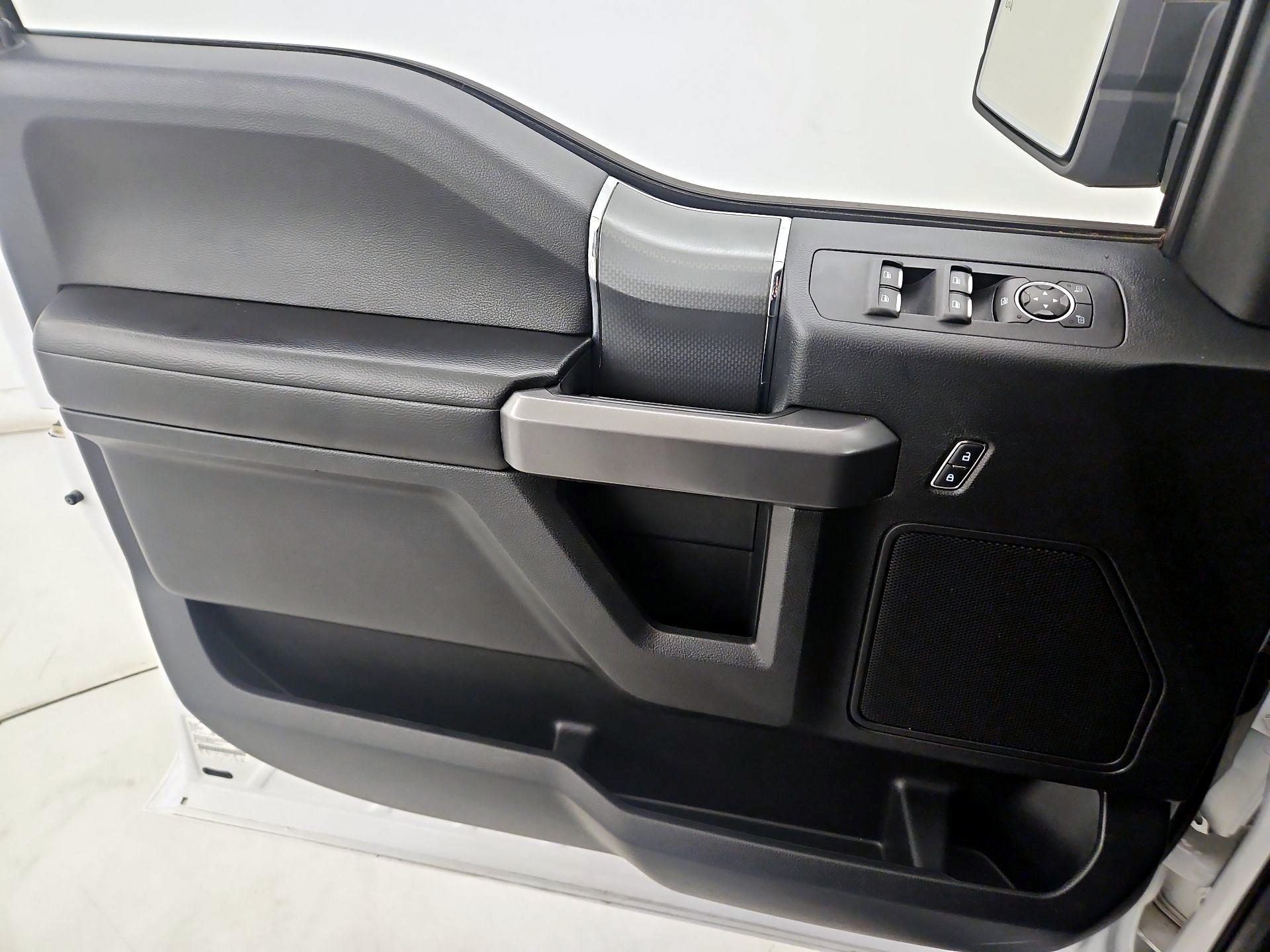 Thumbnail: 2015 Ford F-150 - 12