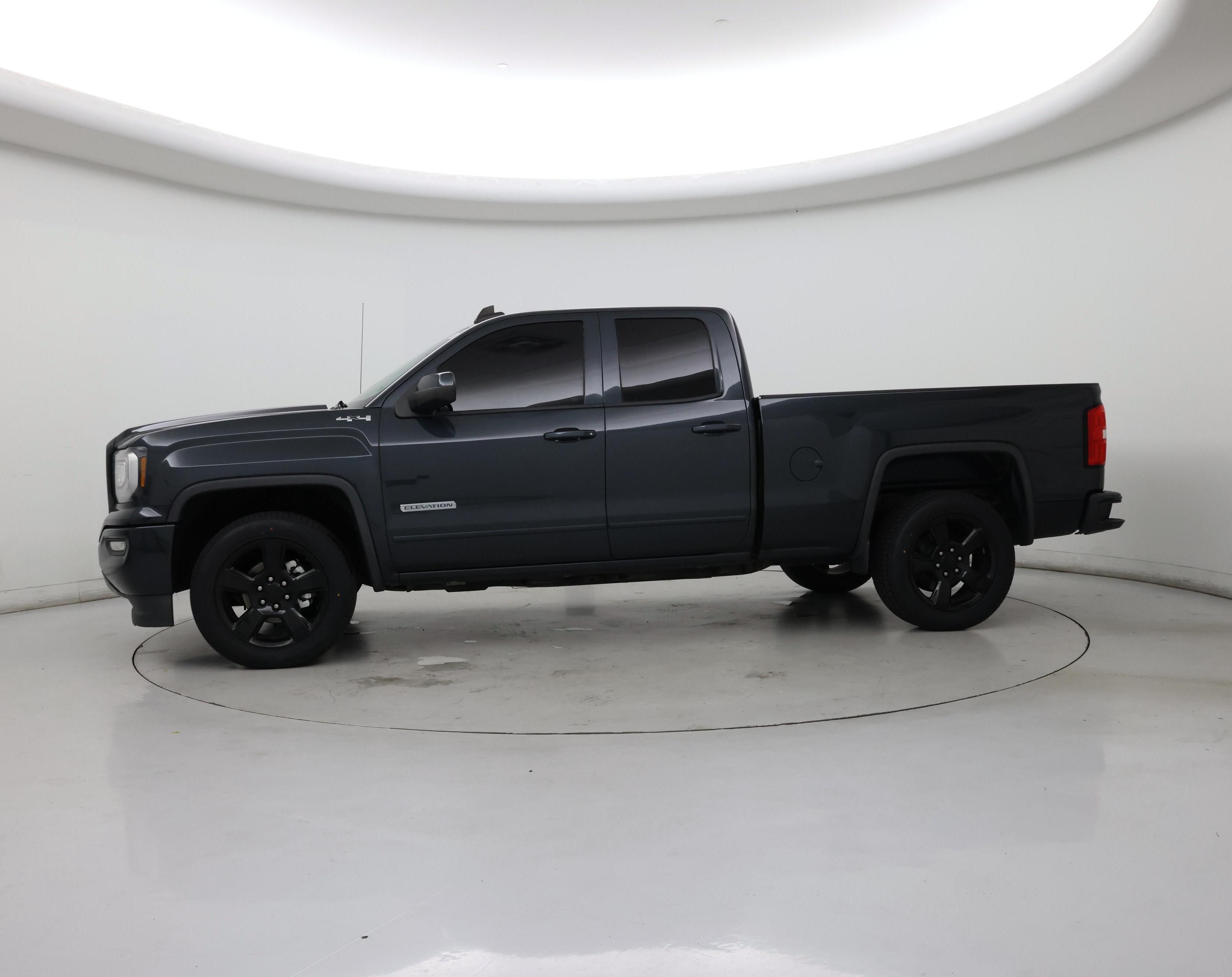 Thumbnail: 2017 GMC Sierra 1500 - 3