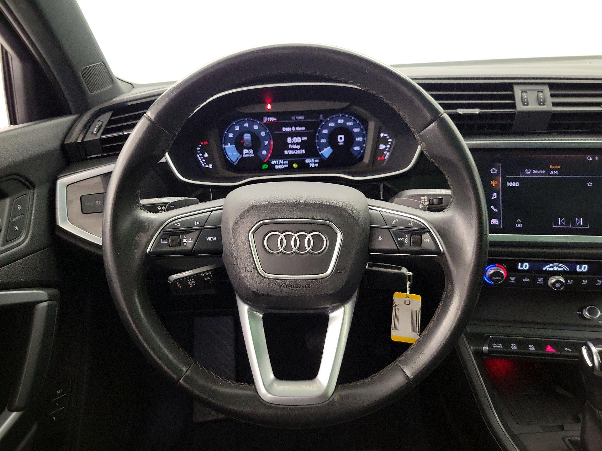 Thumbnail: 2022 Audi Q3 - 10