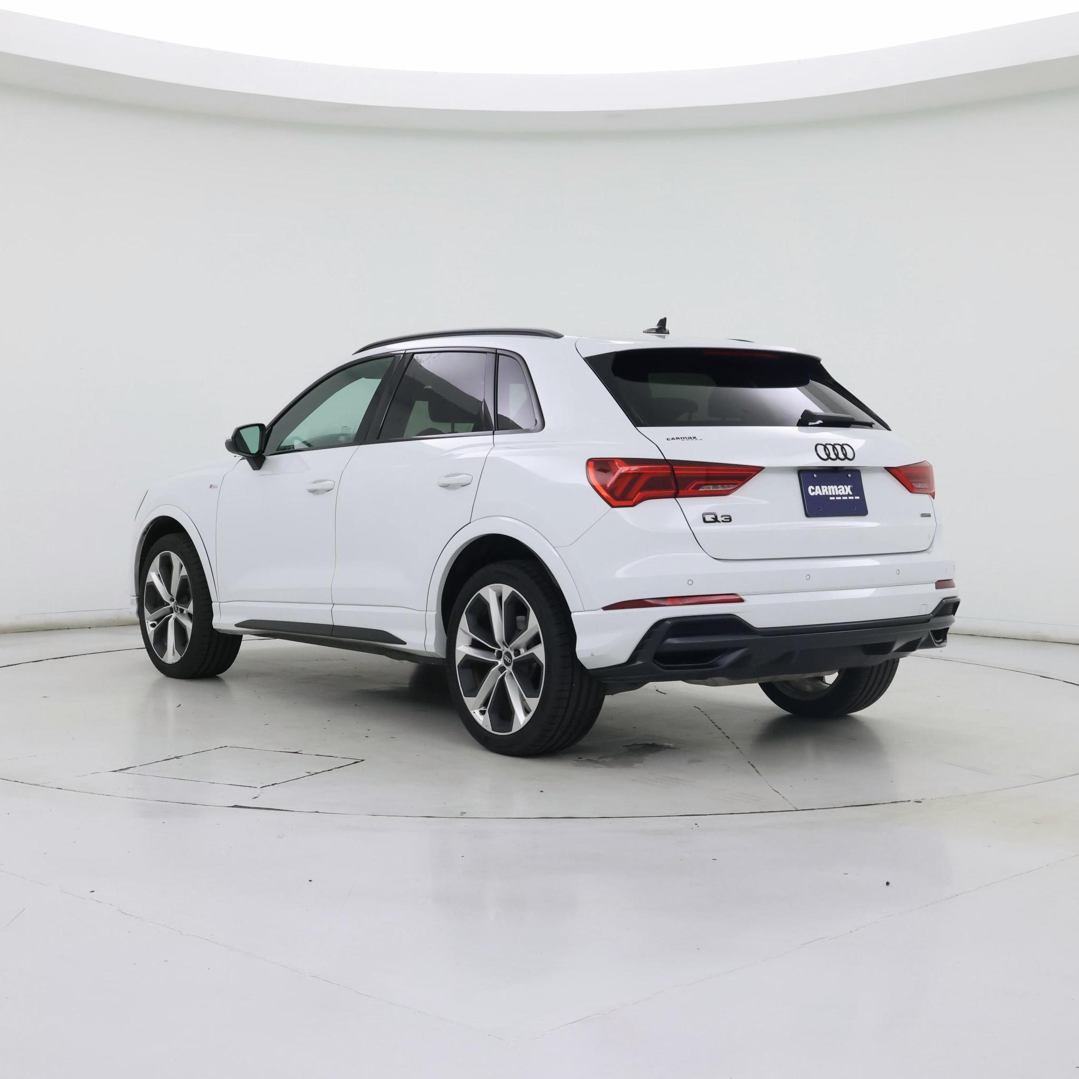 Thumbnail: 2022 Audi Q3 - 2