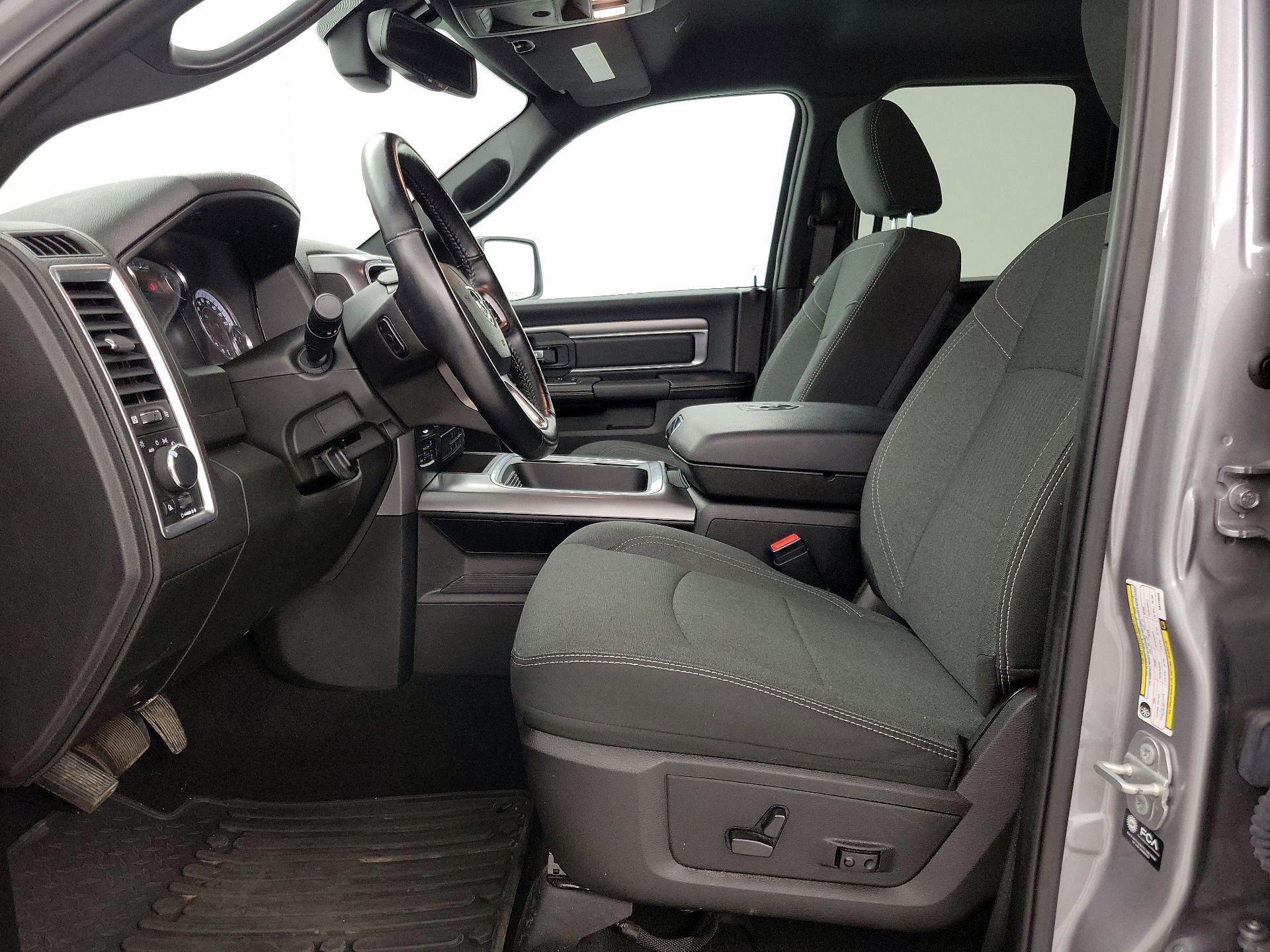 Thumbnail: 2022 RAM 1500 Classic - 11