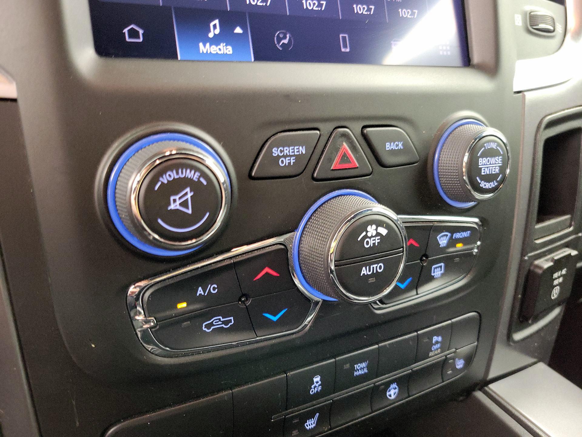 Thumbnail: 2022 RAM 1500 Classic - 16