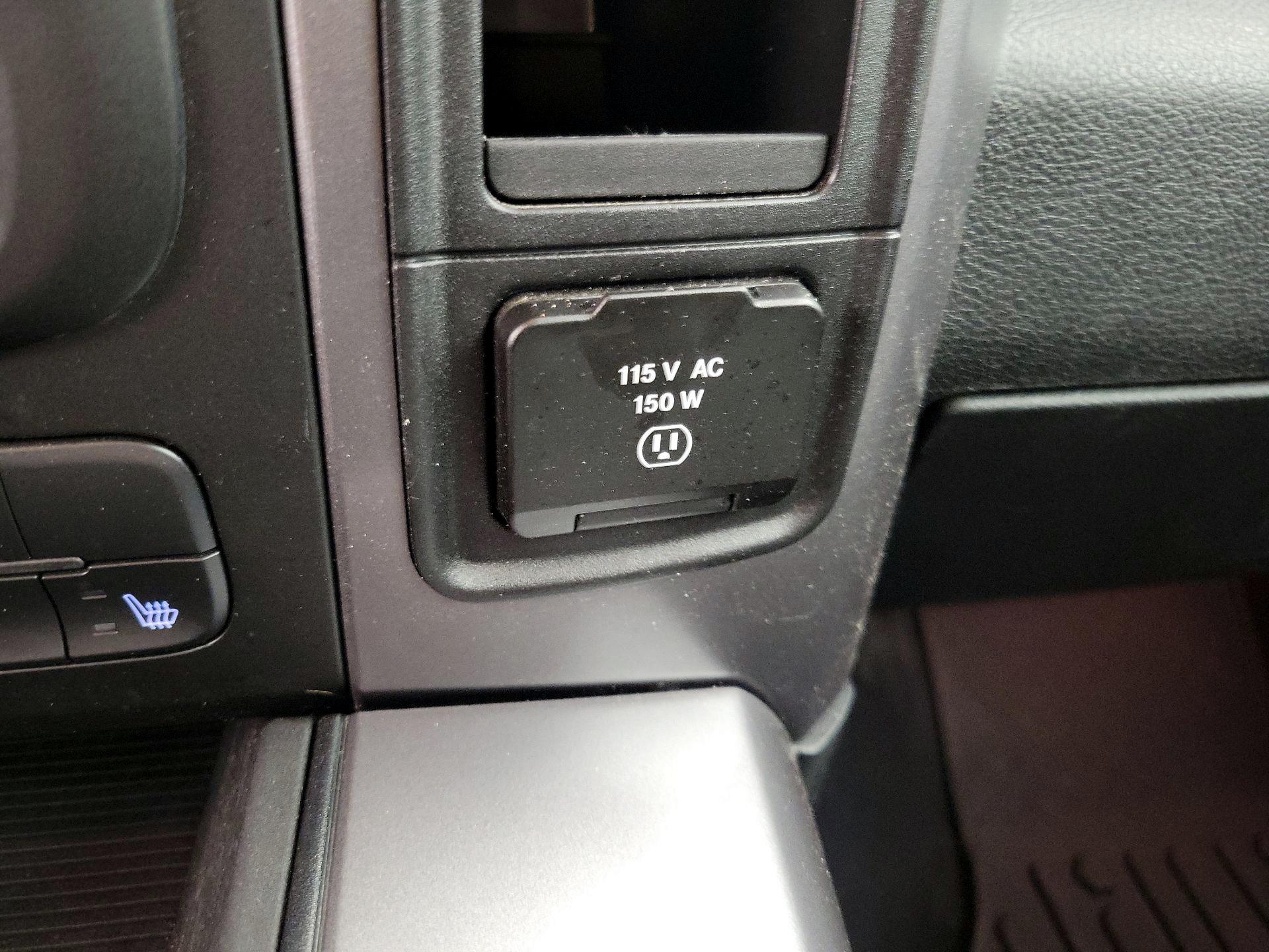 Thumbnail: 2022 RAM 1500 Classic - 18
