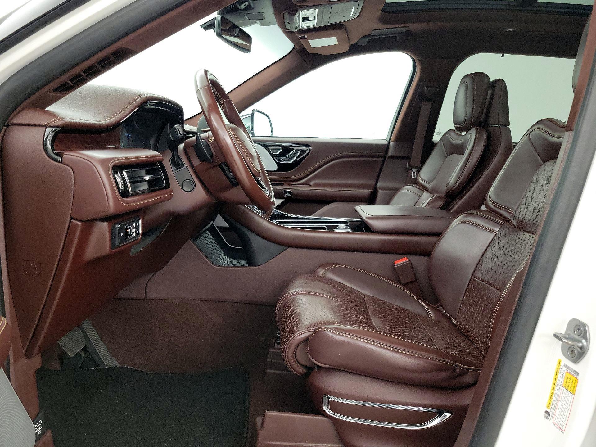 Thumbnail: 2020 Lincoln Aviator - 11