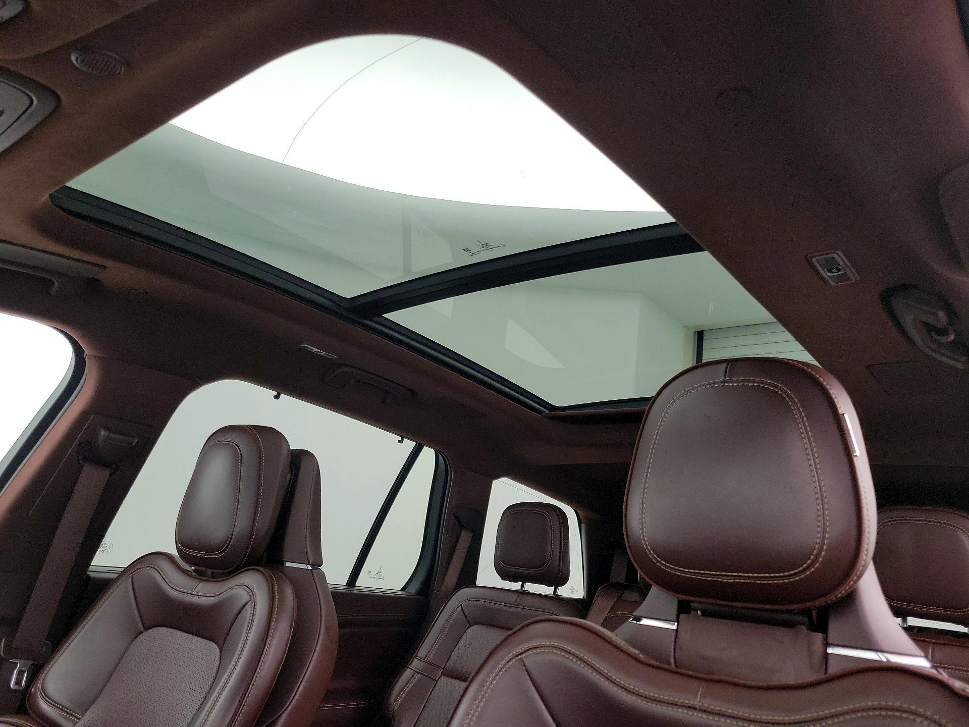 Thumbnail: 2020 Lincoln Aviator - 19