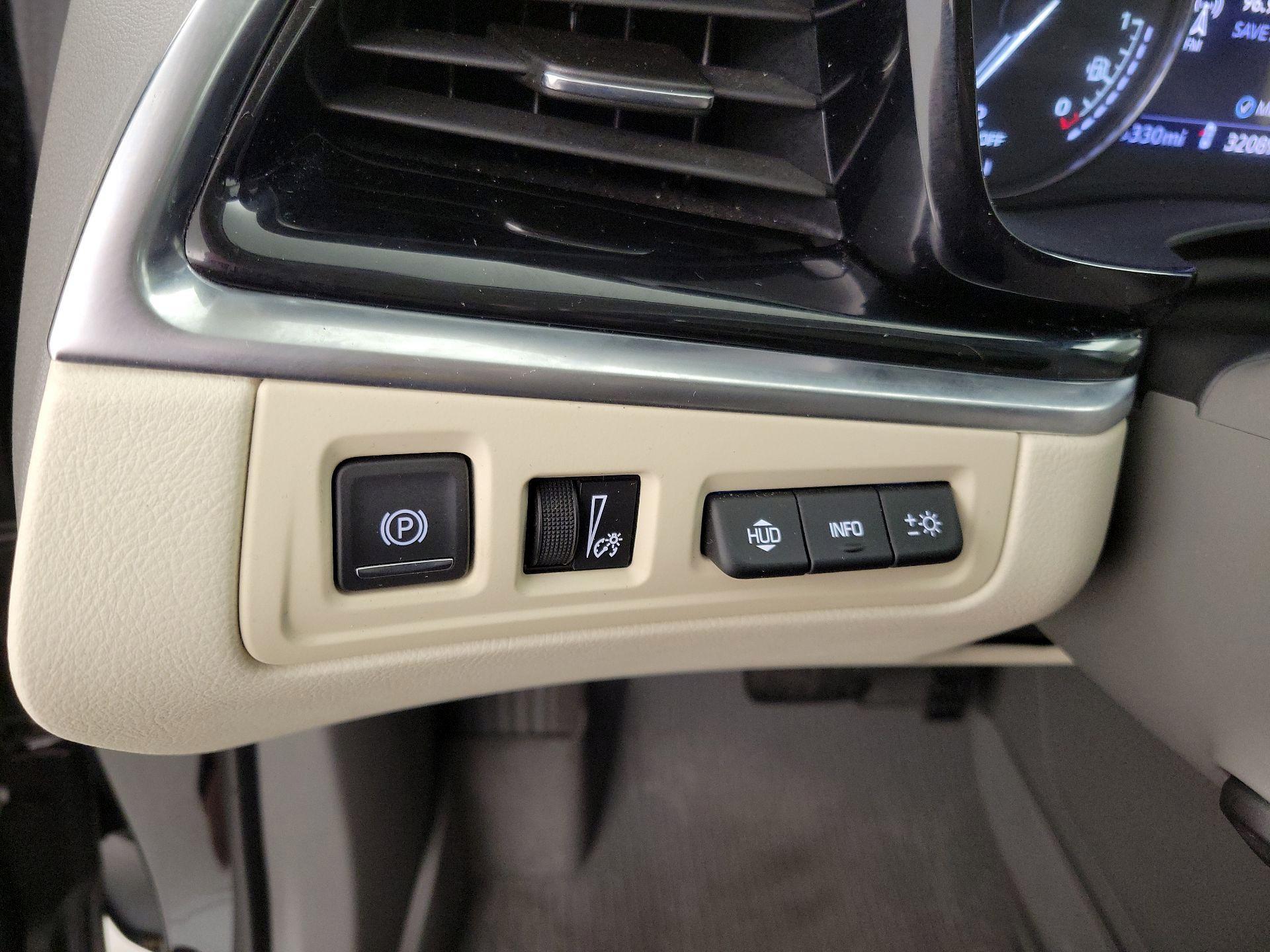 Thumbnail: 2023 Cadillac XT6 - 13