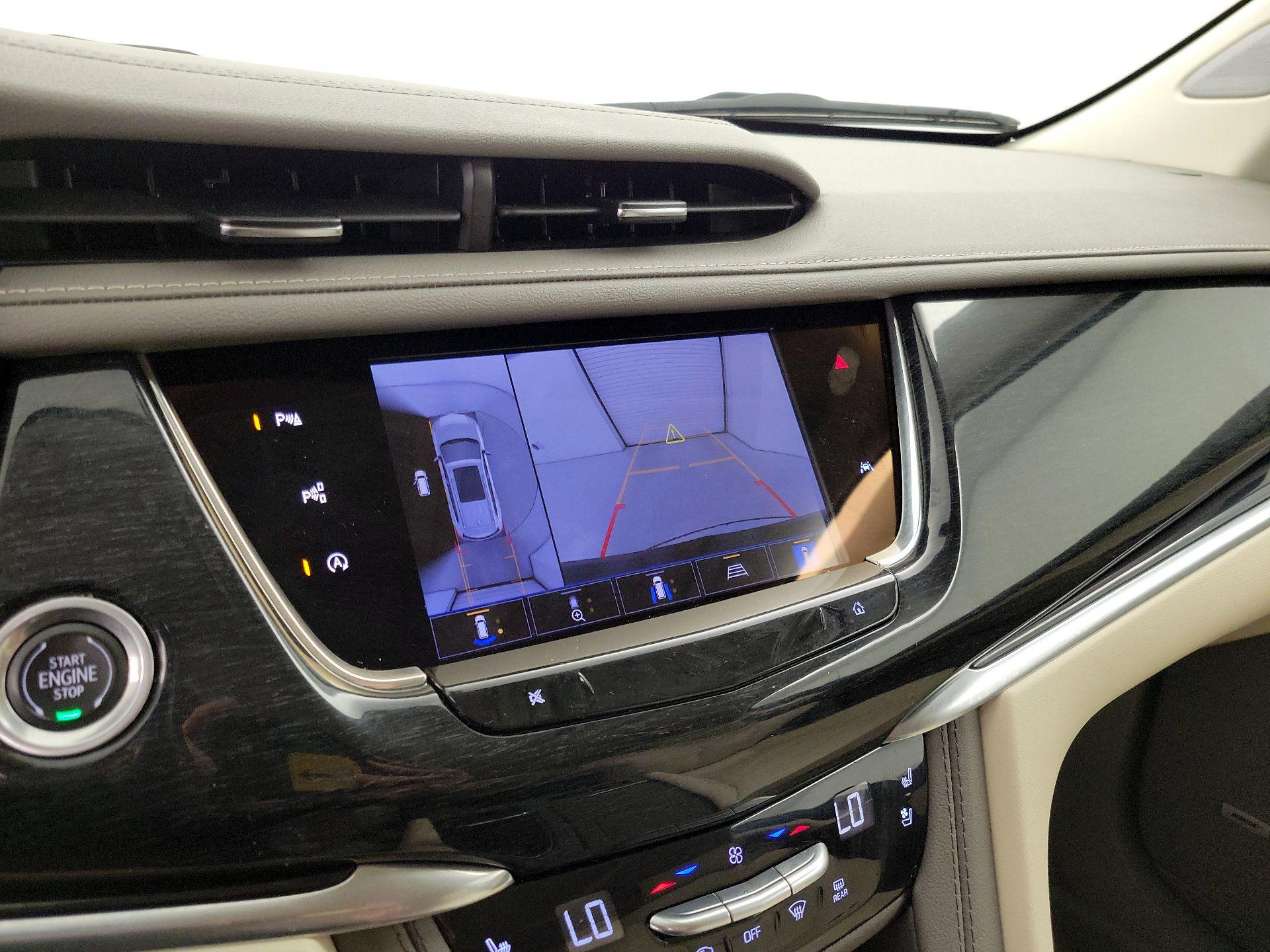 Thumbnail: 2023 Cadillac XT6 - 15