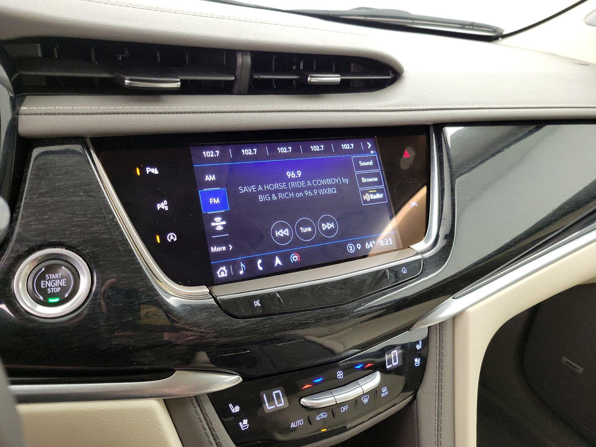 Thumbnail: 2023 Cadillac XT6 - 16