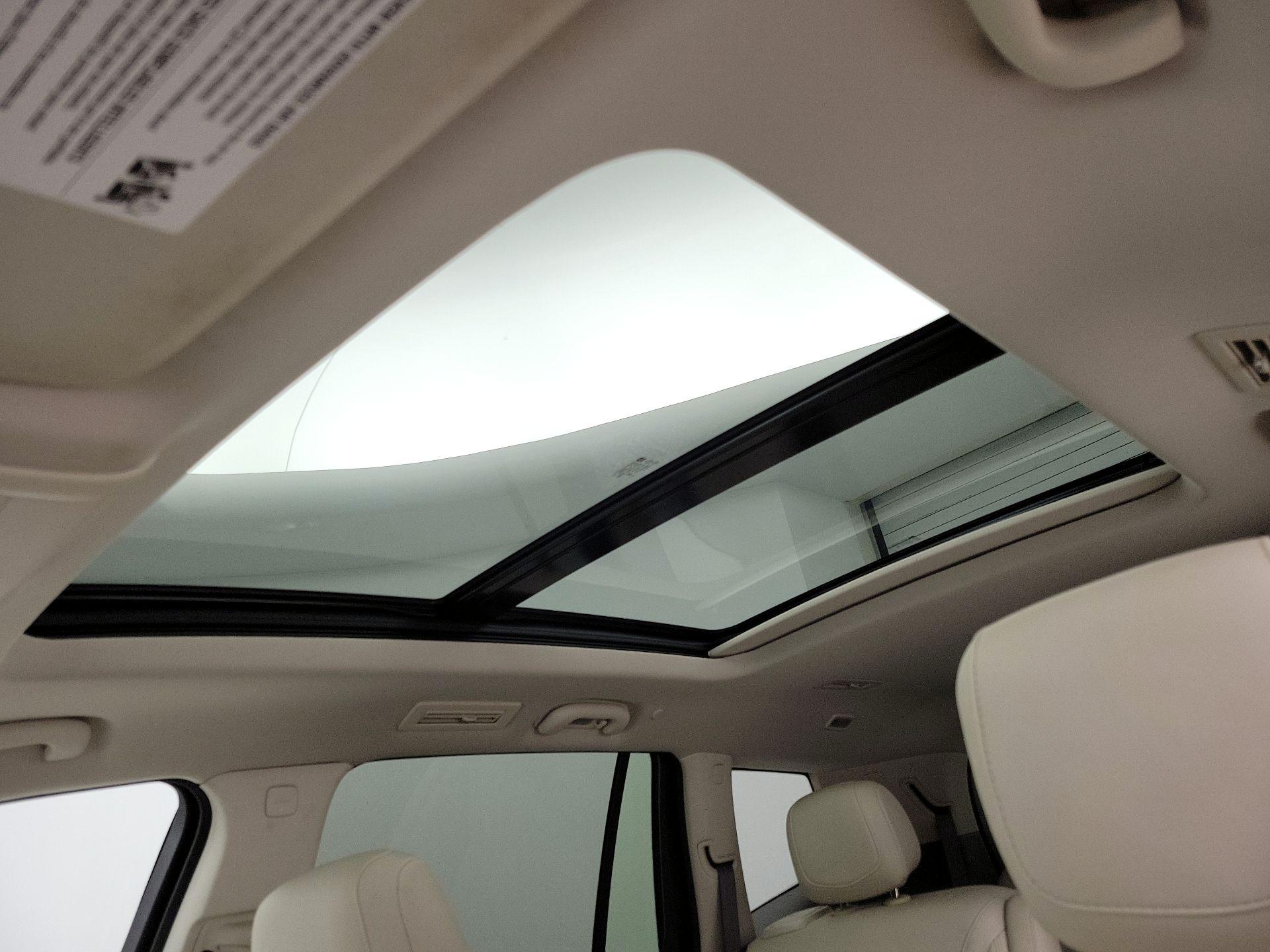 Thumbnail: 2023 Cadillac XT6 - 20