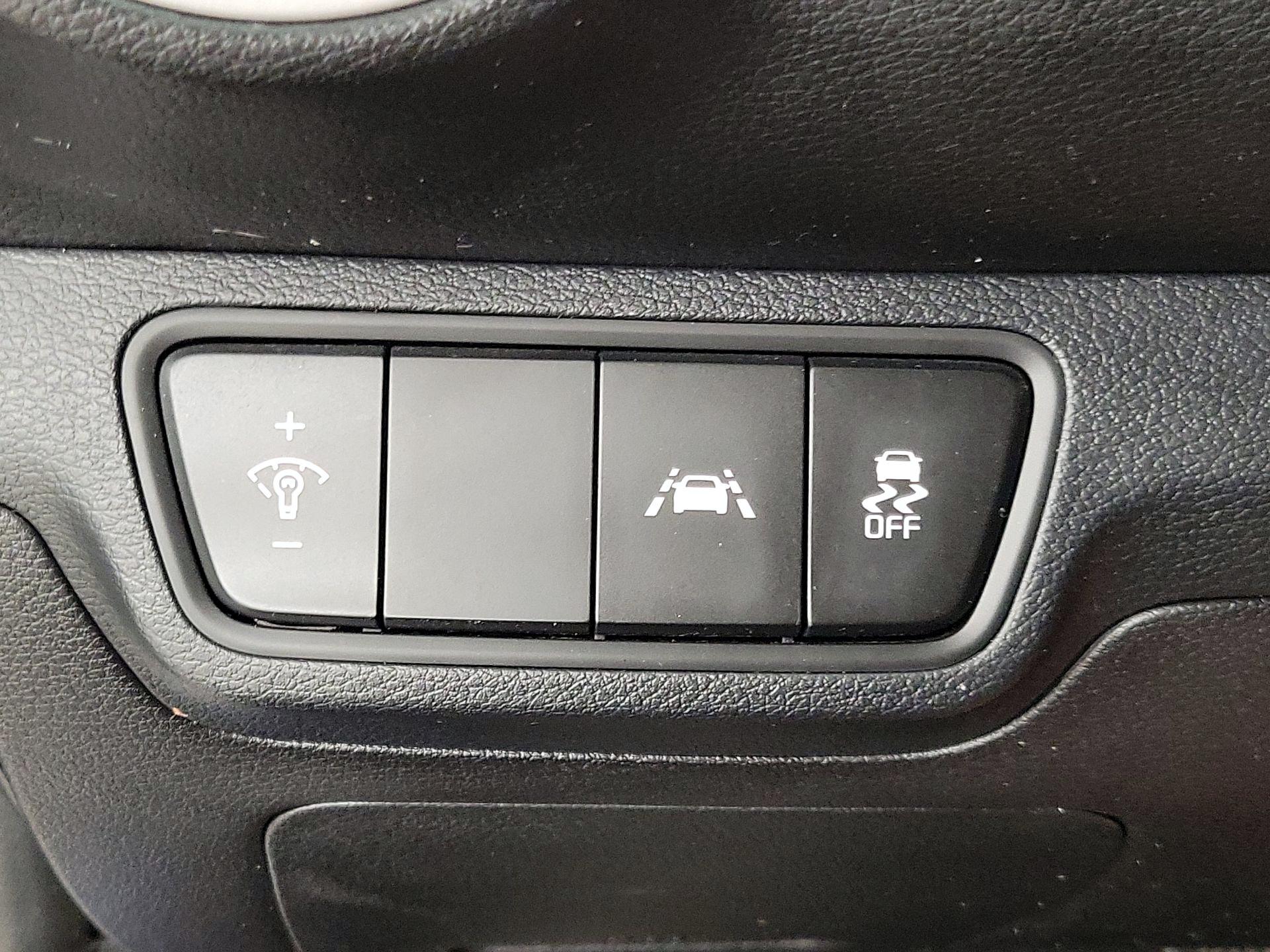 Thumbnail: 2021 Kia Forte - 13