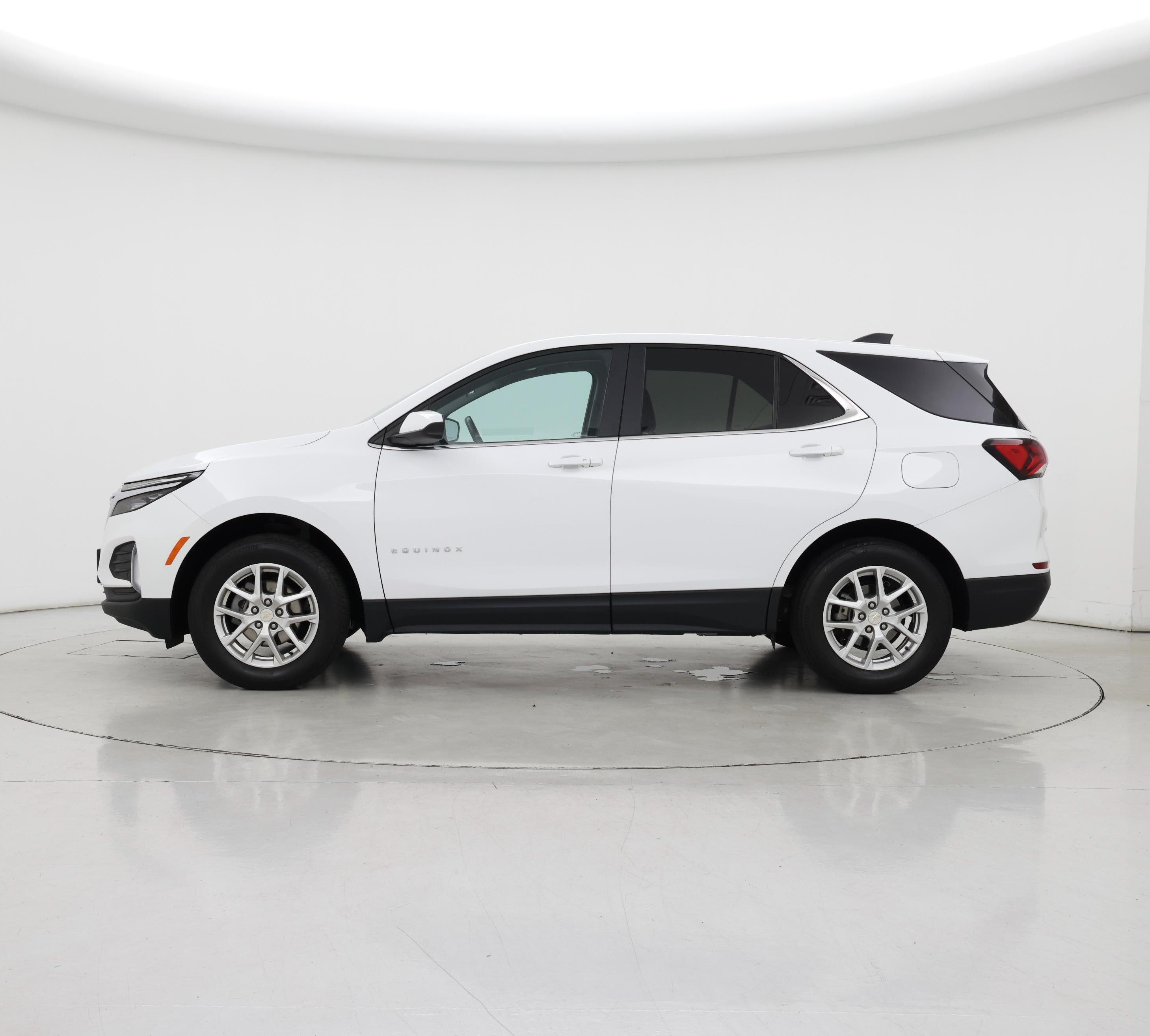 Thumbnail: 2022 Chevrolet Equinox - 3