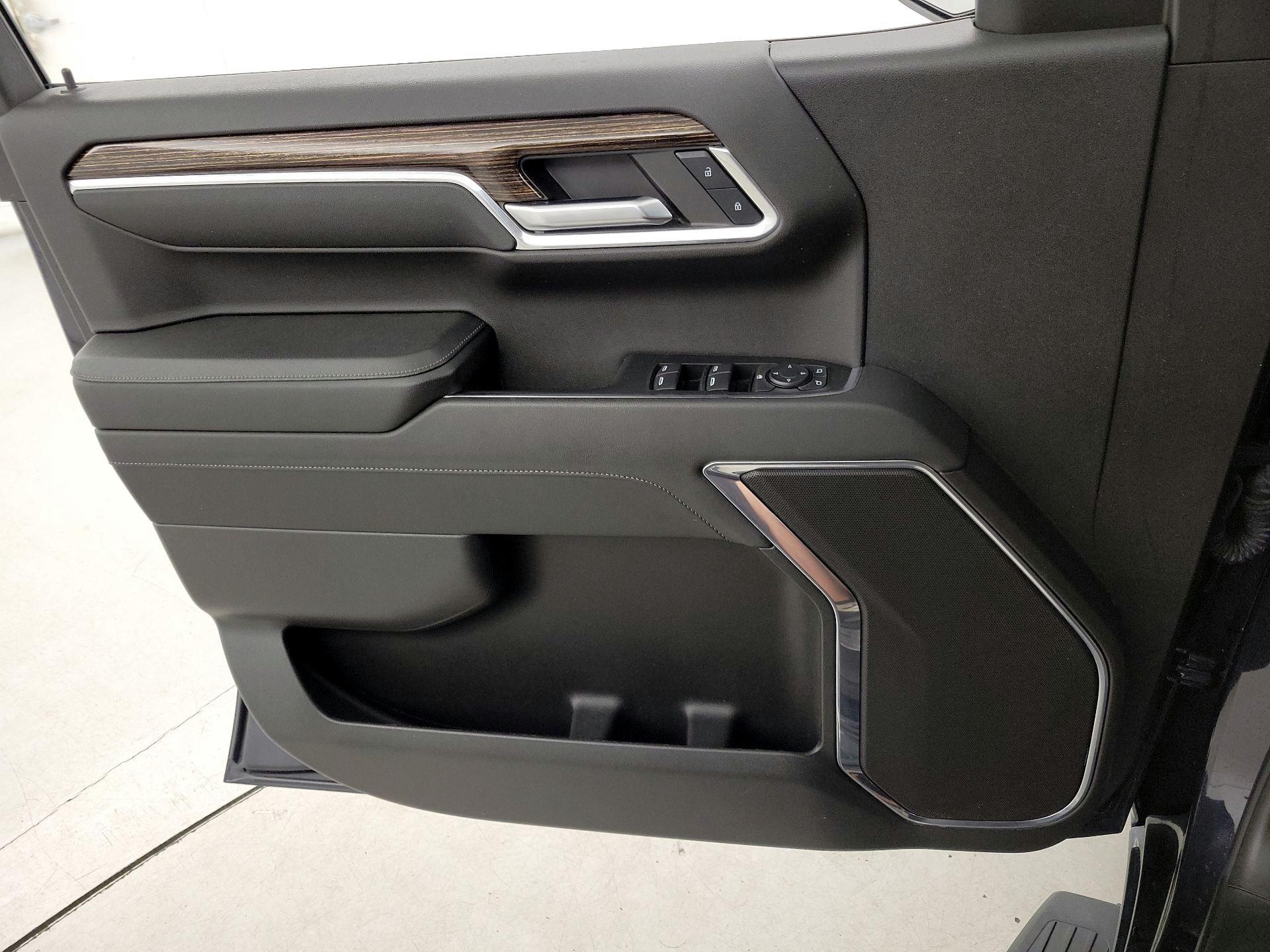 Thumbnail: 2023 GMC Sierra 1500 - 12