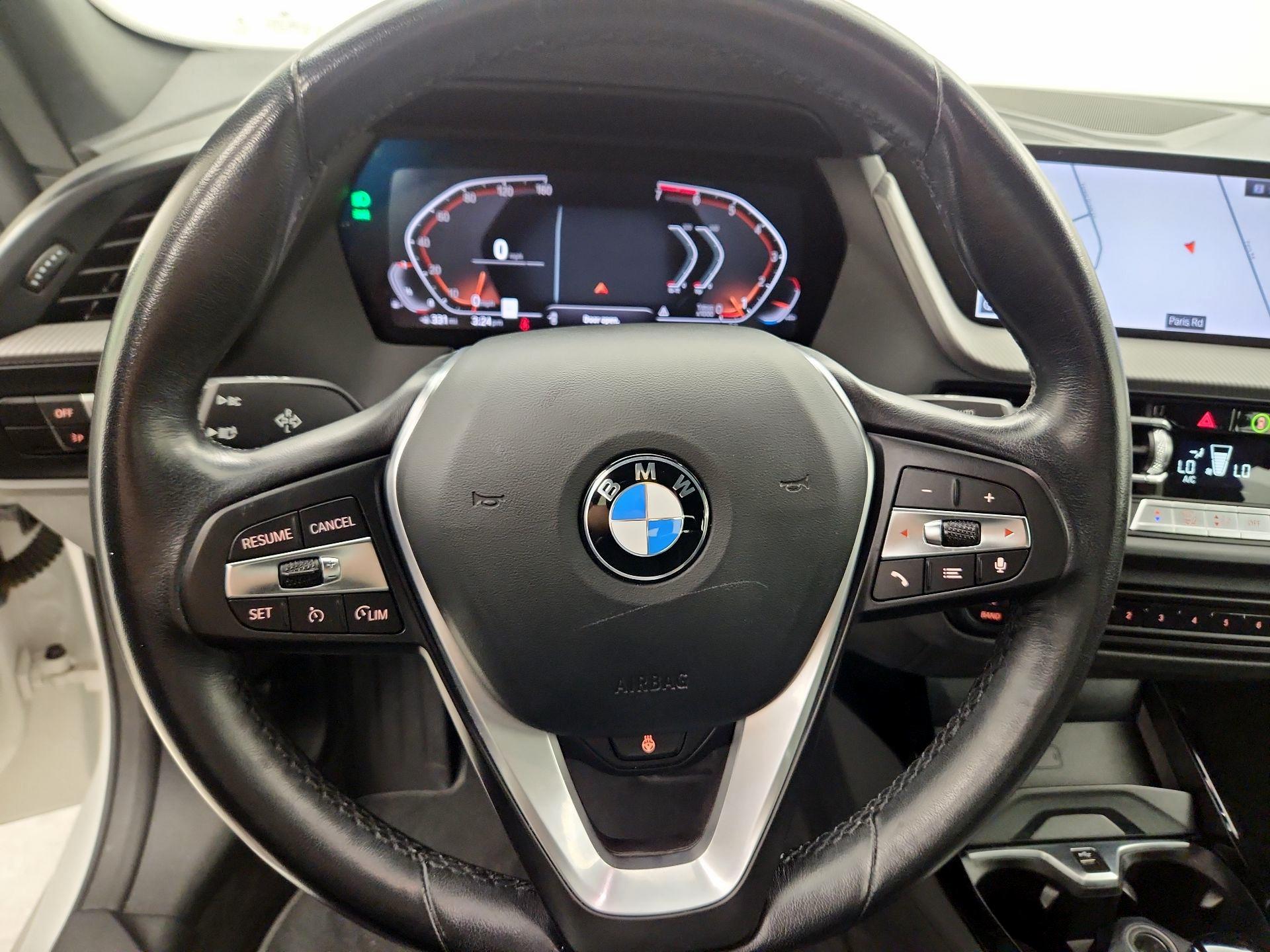 Thumbnail: 2022 BMW 2 Series - 10