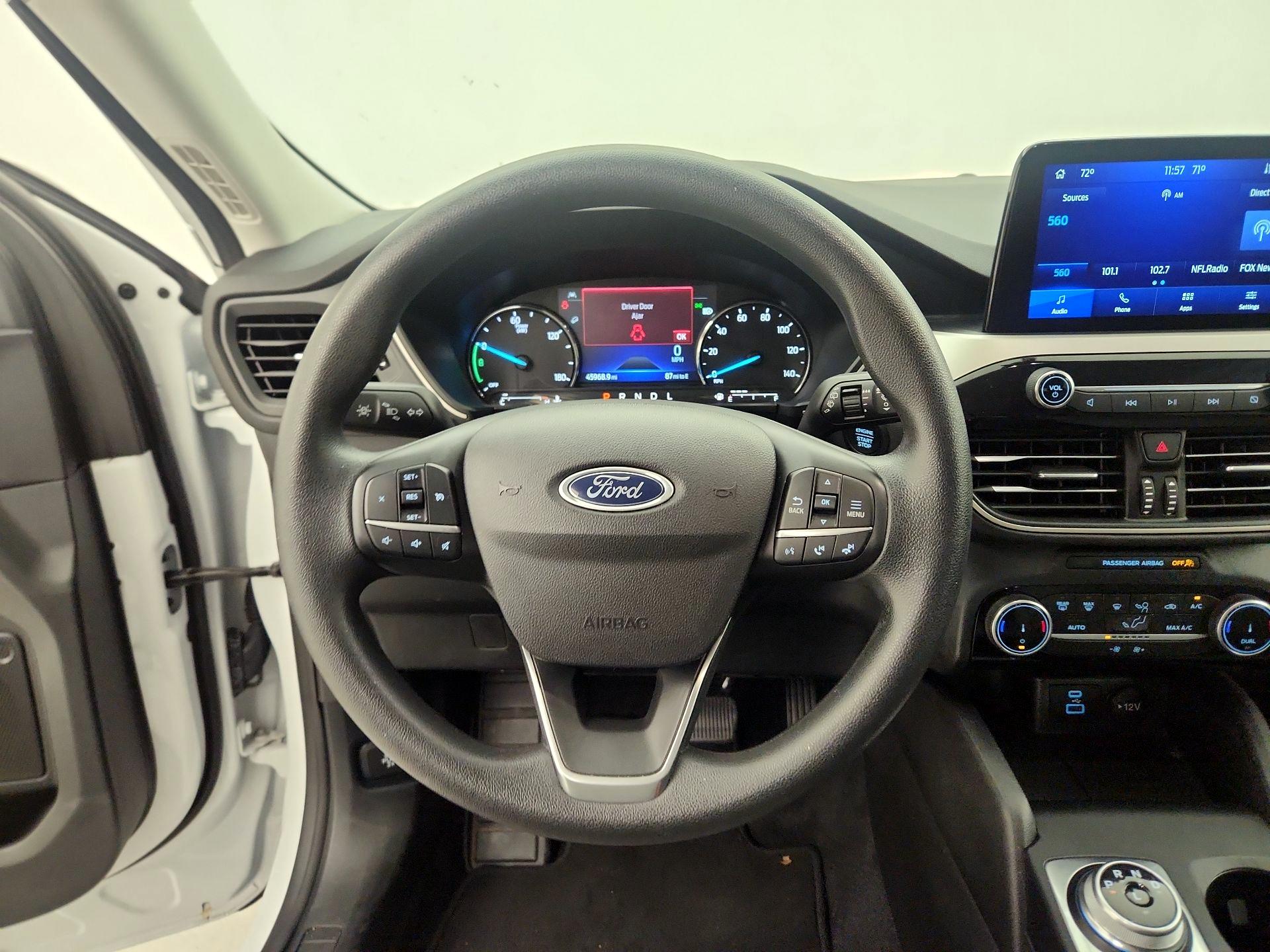 Thumbnail: 2022 Ford Escape - 10