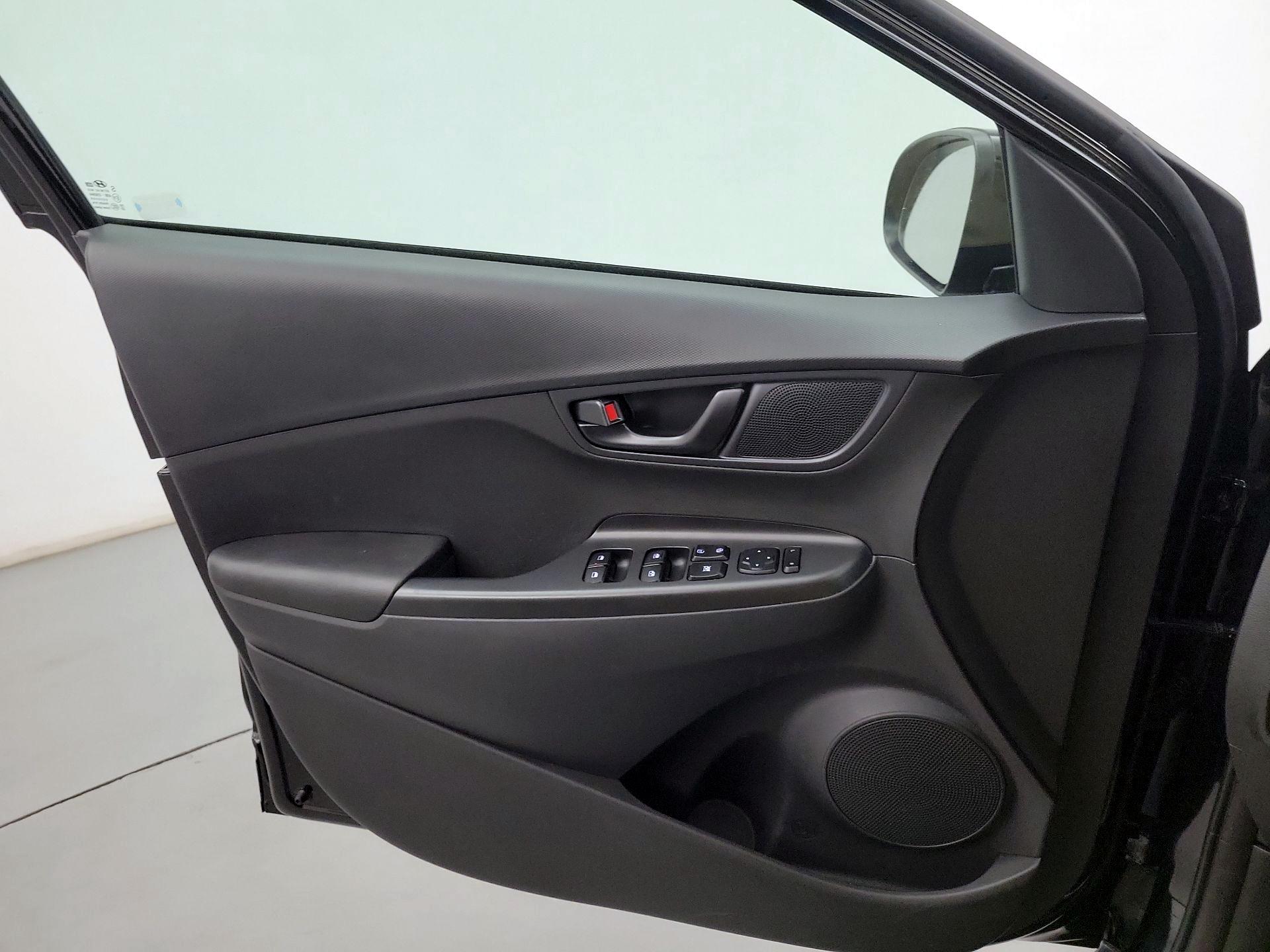 Thumbnail: 2022 Hyundai Kona - 12