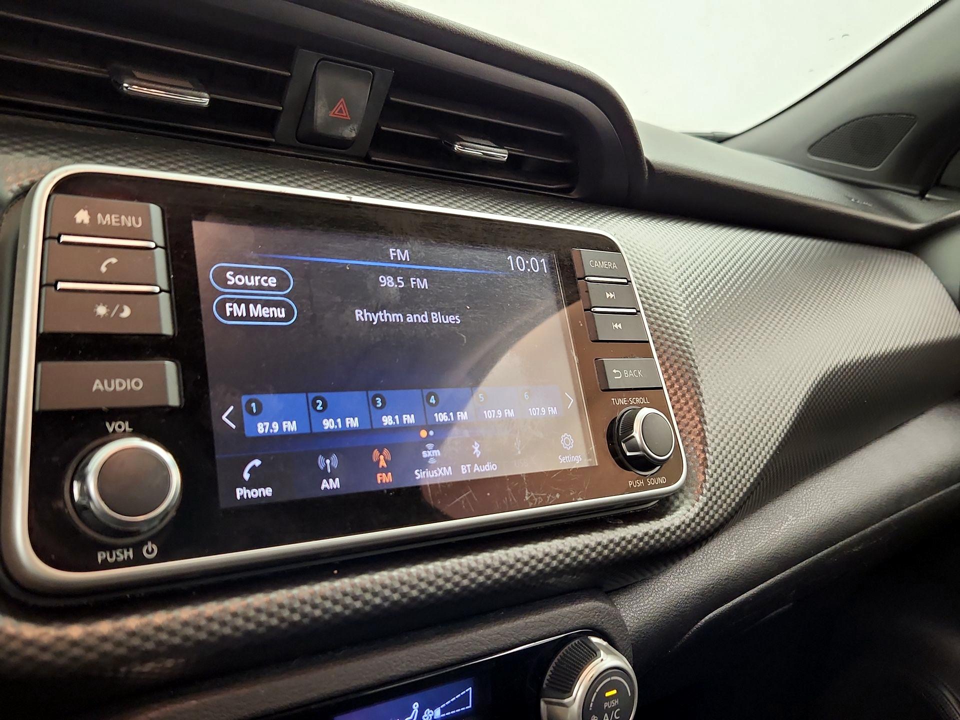 Thumbnail: 2020 Nissan Kicks - 14