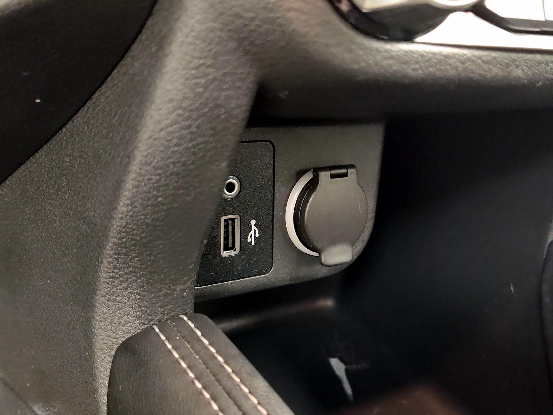 Thumbnail: 2020 Nissan Kicks - 17