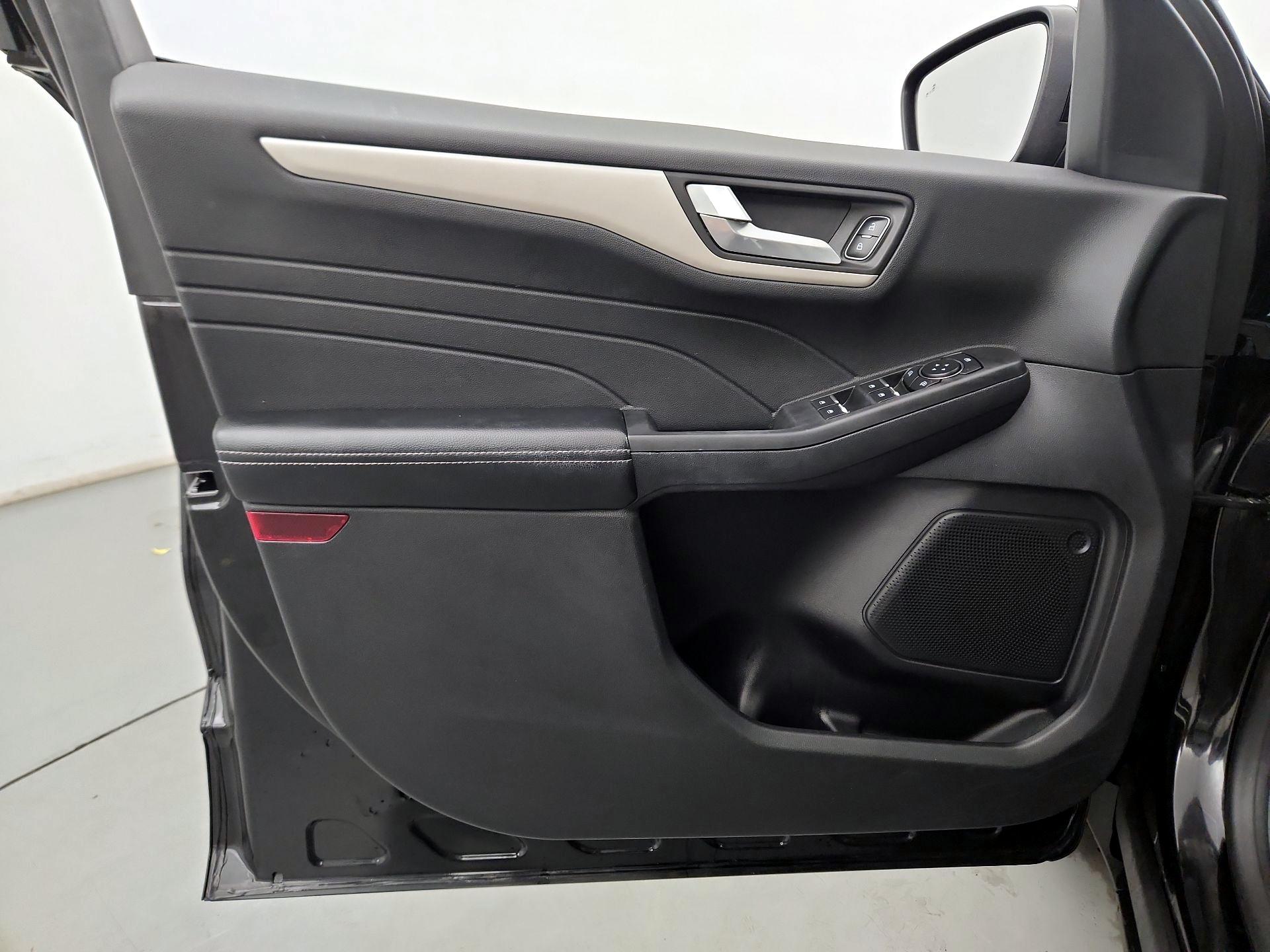 Thumbnail: 2021 Ford Escape - 12