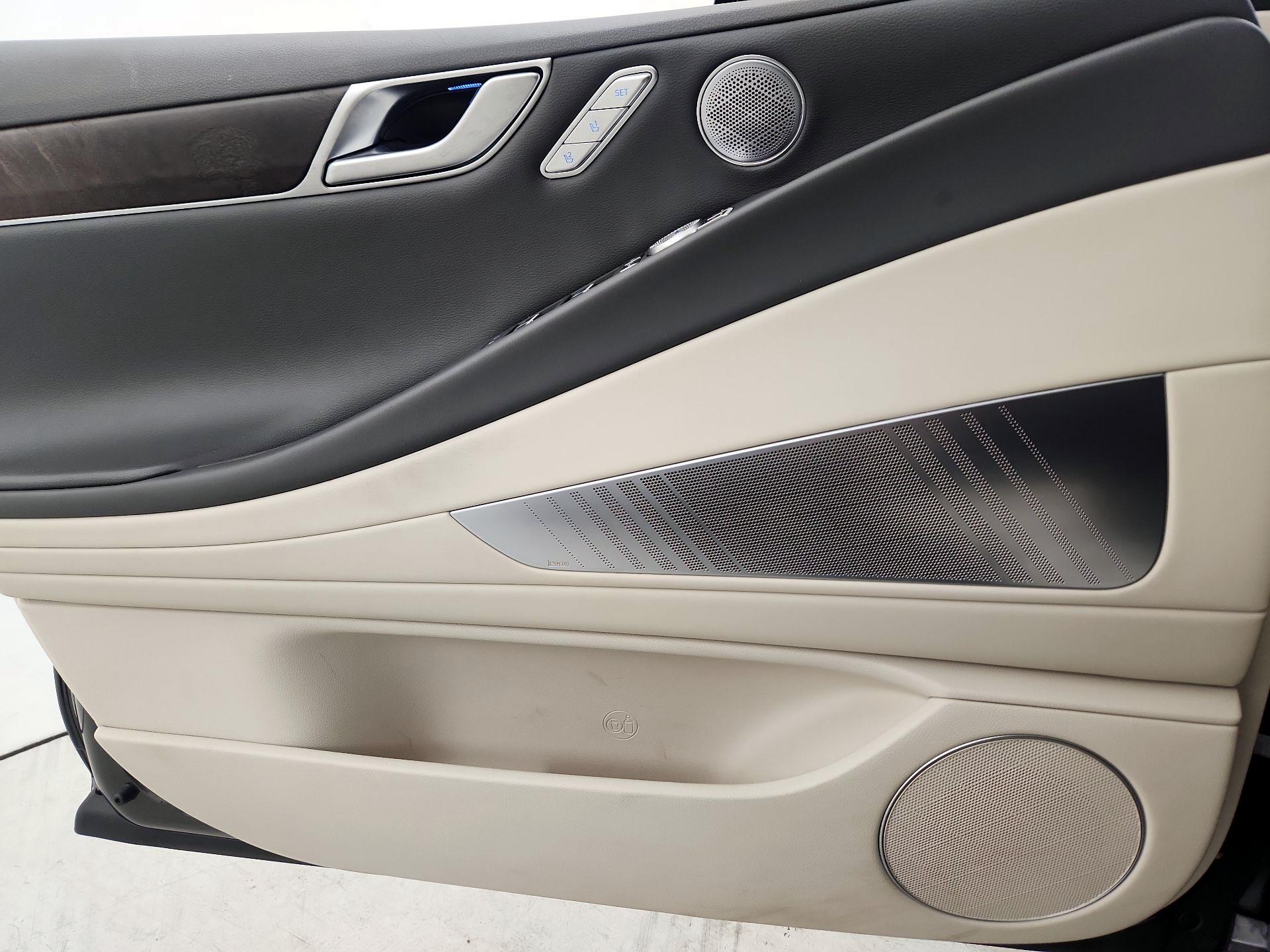 Thumbnail: 2023 Genesis G80 - 12